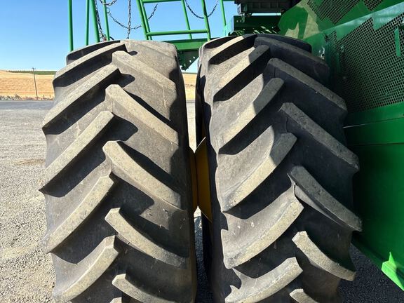 2024 John Deere S780 Combine