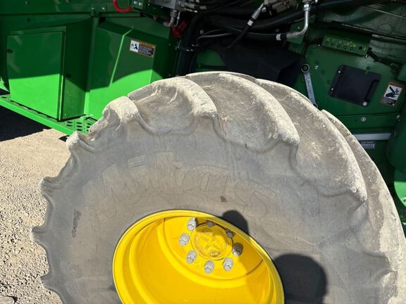 2024 John Deere S780 Combine