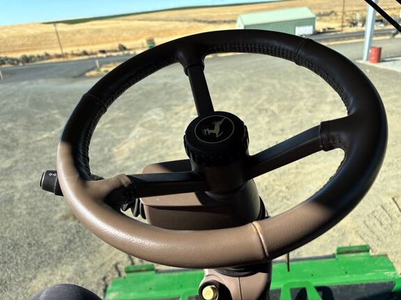 2024 John Deere S780 Combine