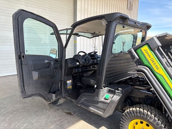 2024 John Deere XUV865M ATV