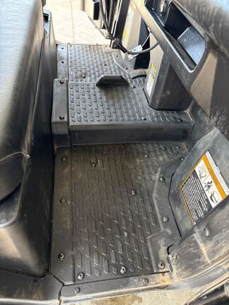 2024 John Deere XUV865M ATV