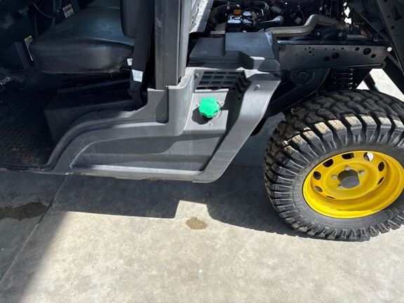 2024 John Deere XUV865M ATV