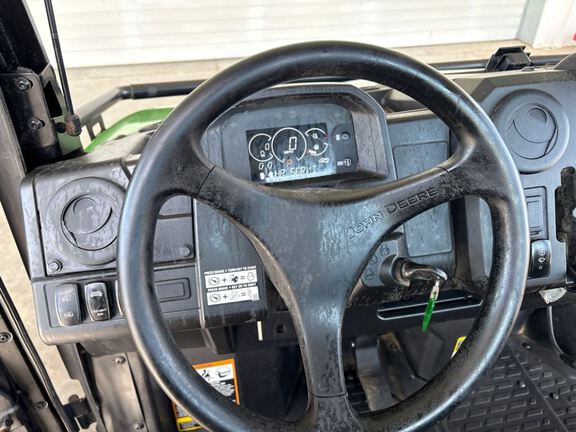2024 John Deere XUV865M ATV