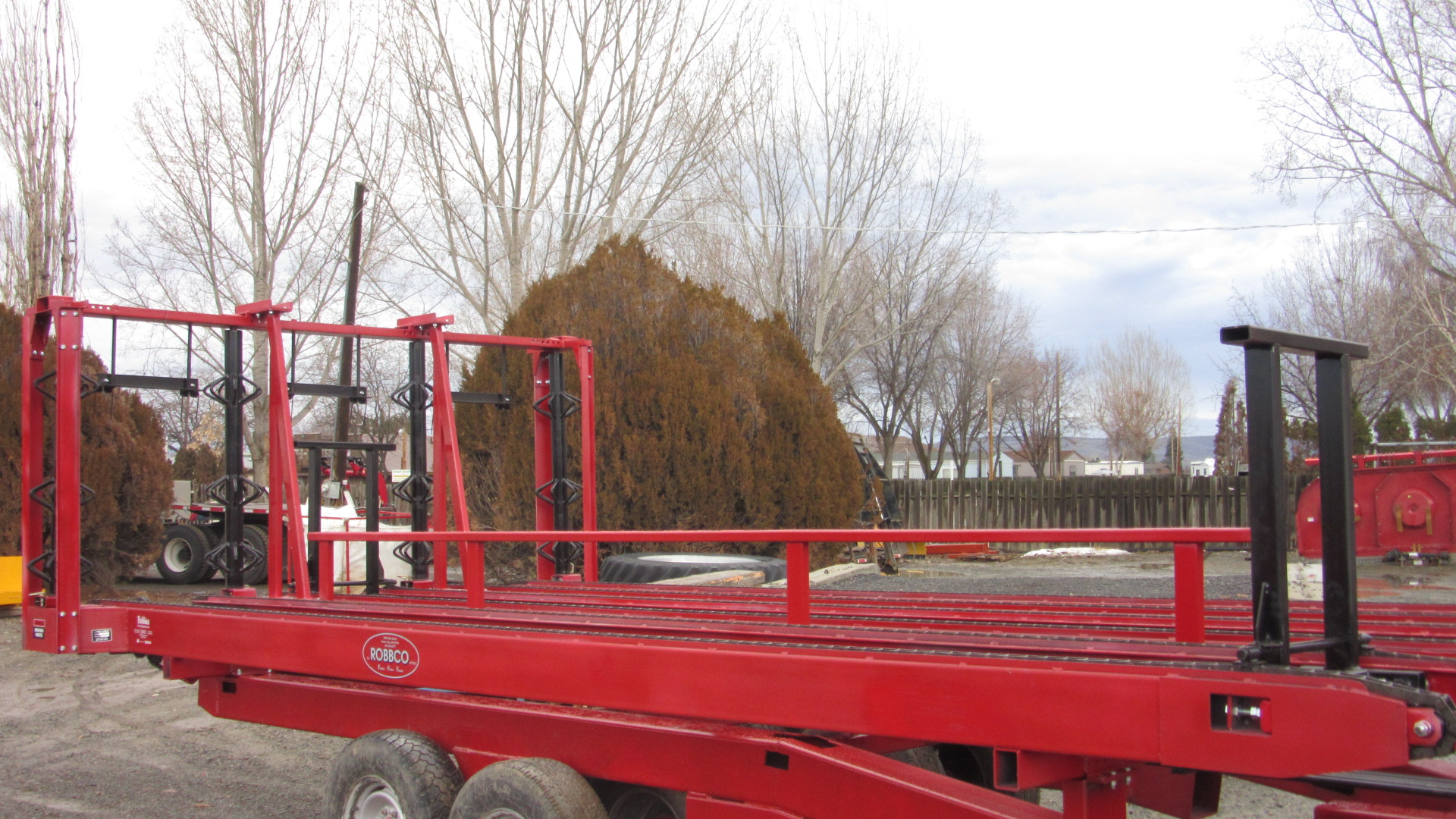 Robbco SIDE BY SIDE FFF Bale Feeder