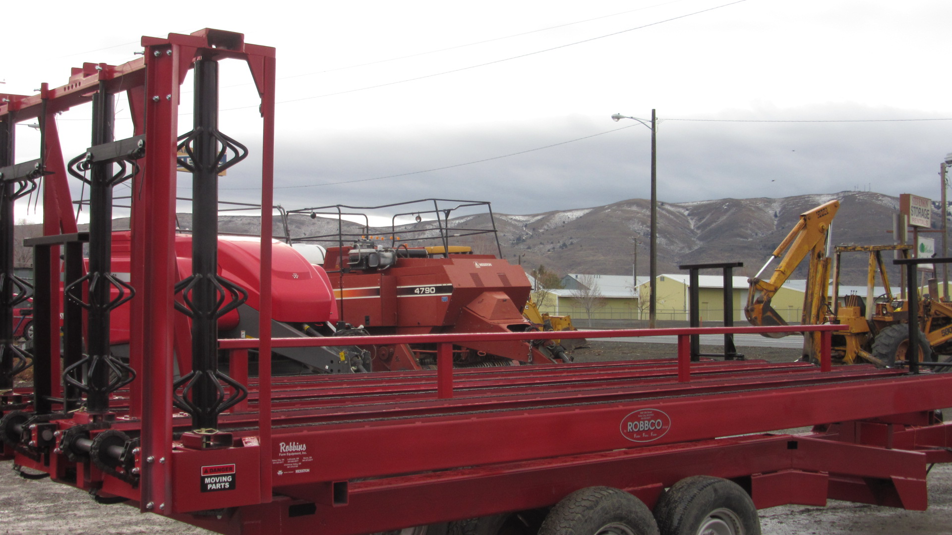 Robbco SIDE BY SIDE FFF Bale Feeder