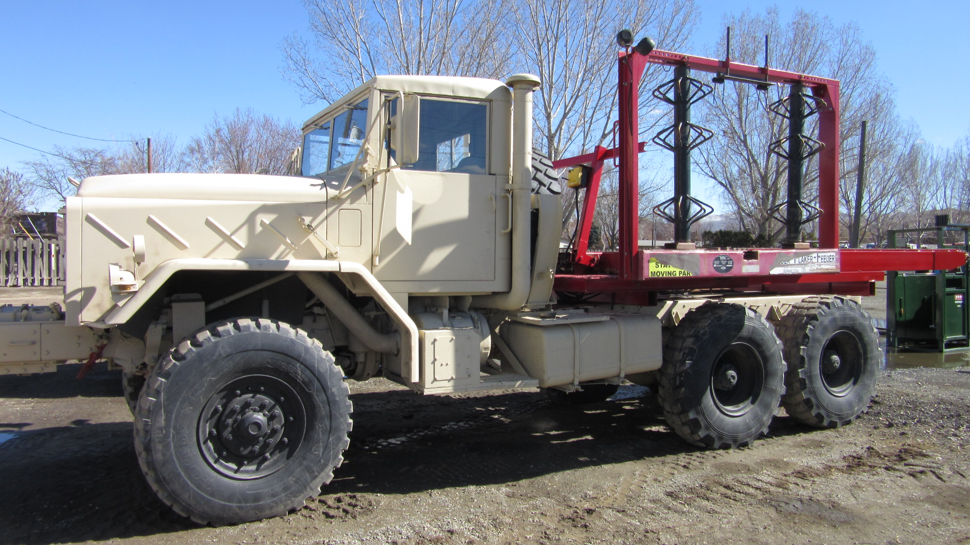 Robbco ARMY TRUCK FFF Bale Feeder