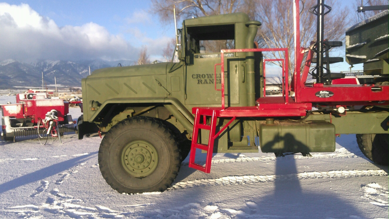 Robbco ARMY TRUCK FFF Bale Feeder