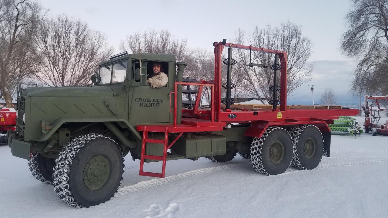 Robbco ARMY TRUCK FFF Bale Feeder