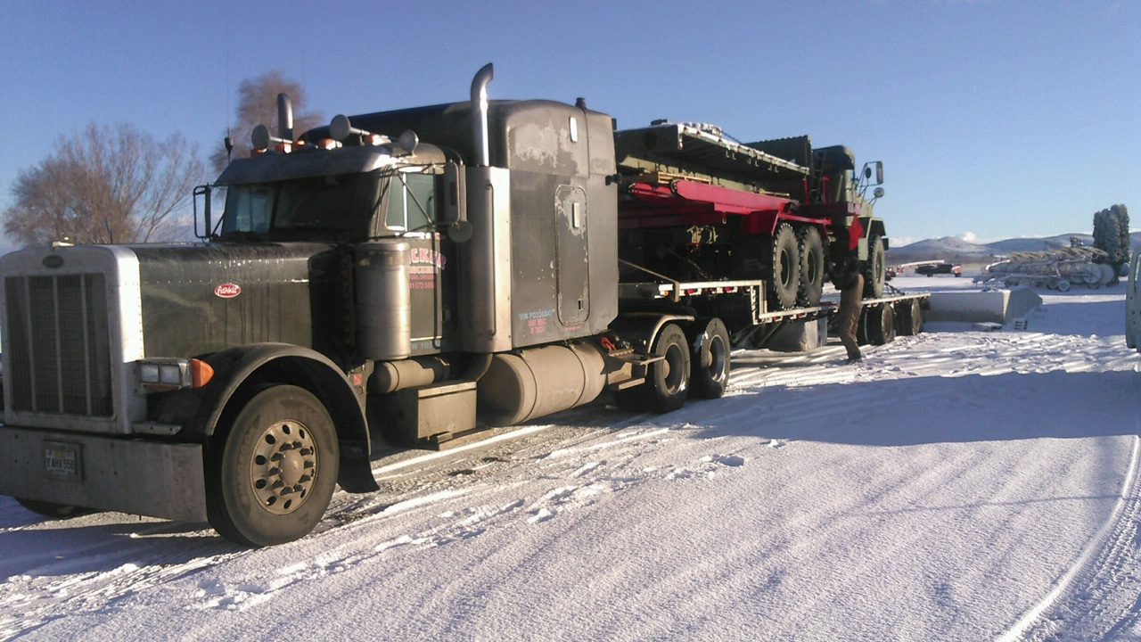 Robbco ARMY TRUCK FFF Bale Feeder