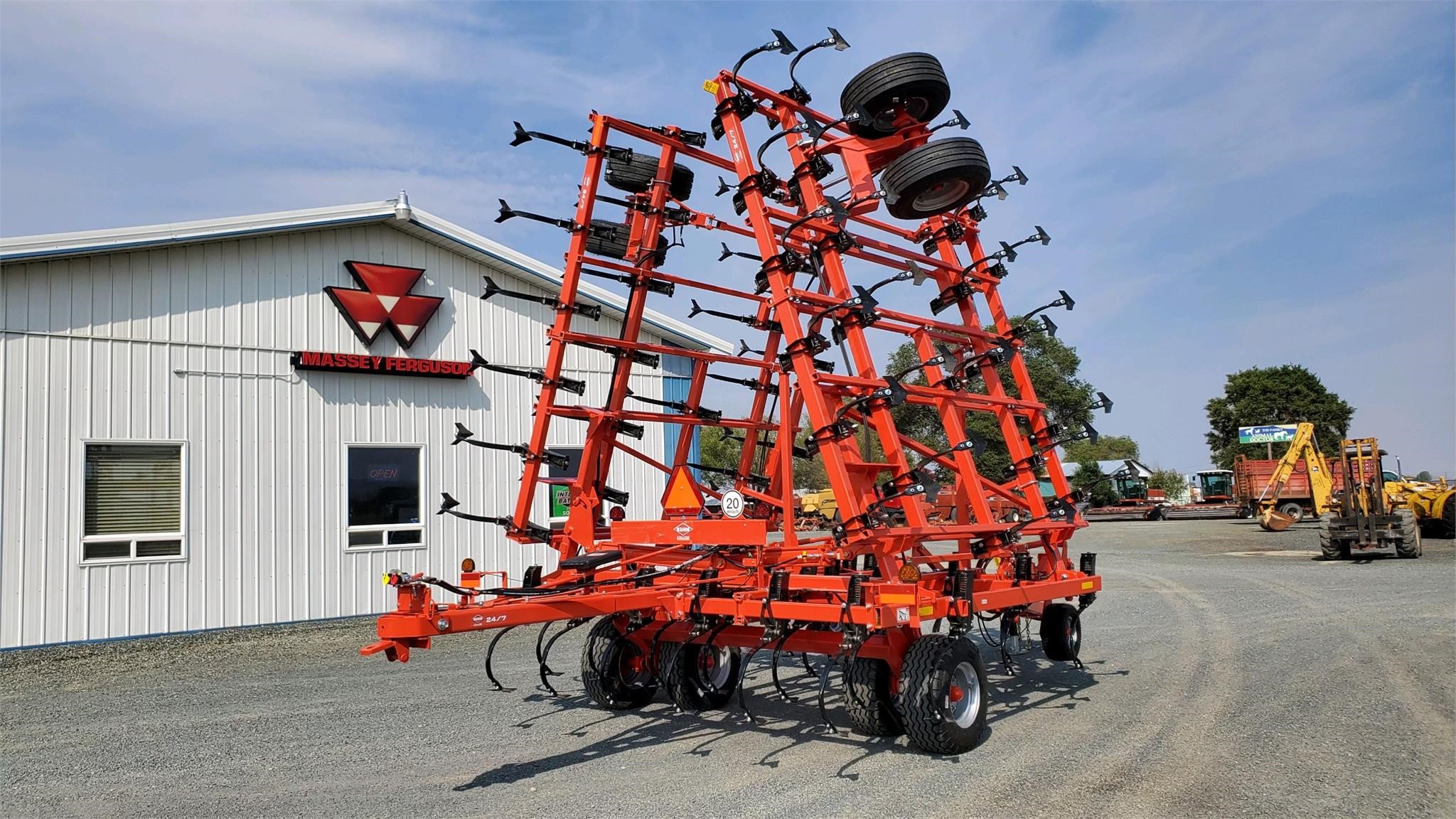 2022 Kuhn 5635-36 Field Cultivator