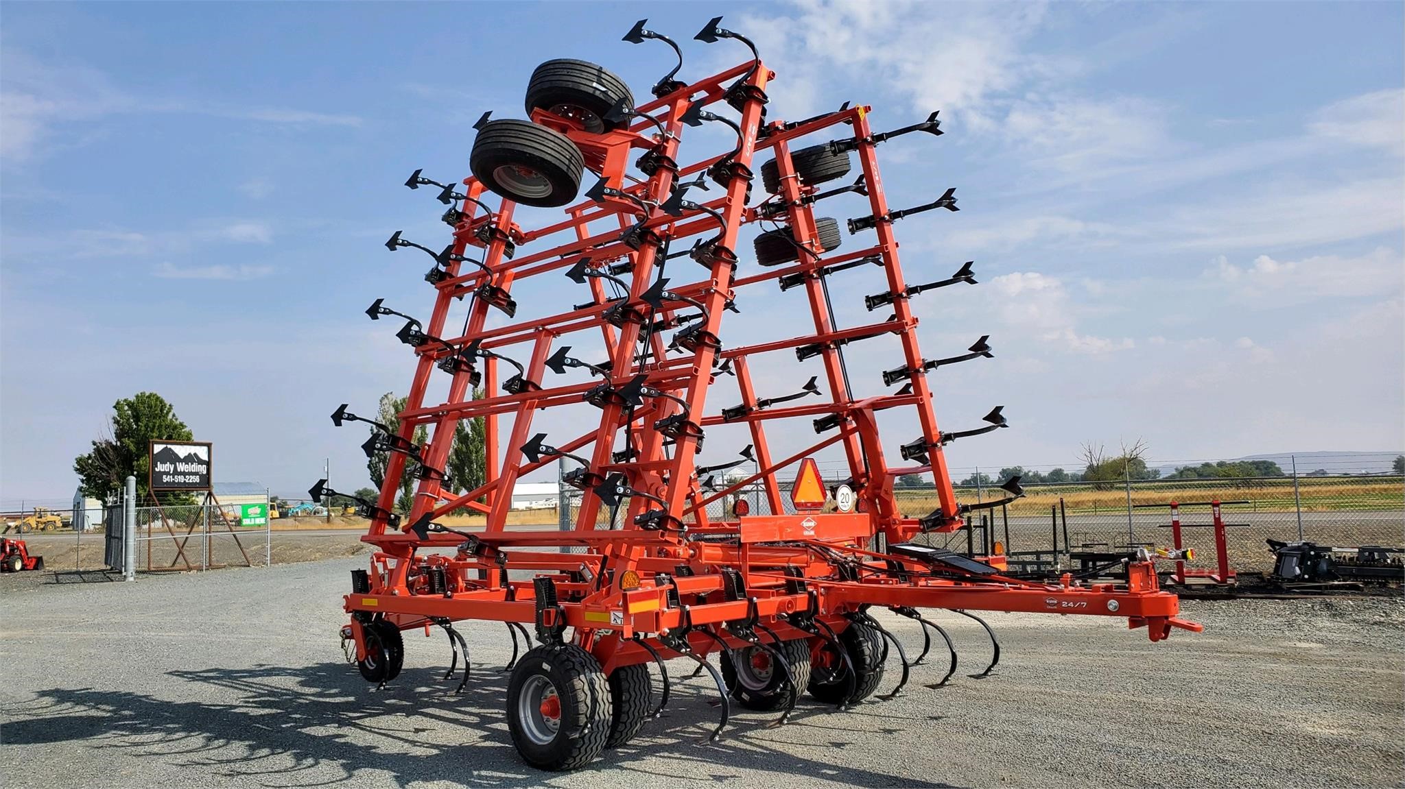 2022 Kuhn 5635-36 Field Cultivator