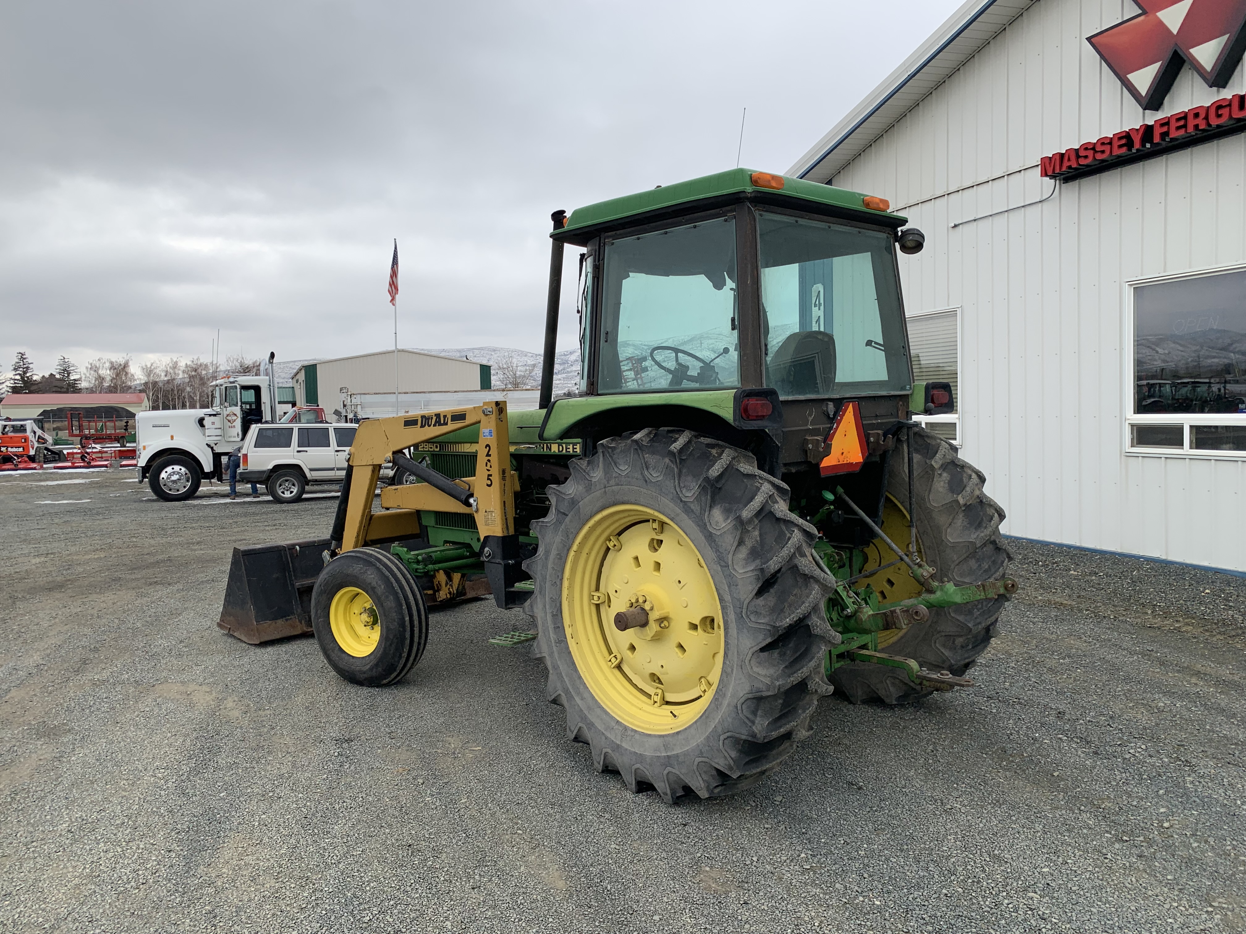 John Deere 2950 Tractor