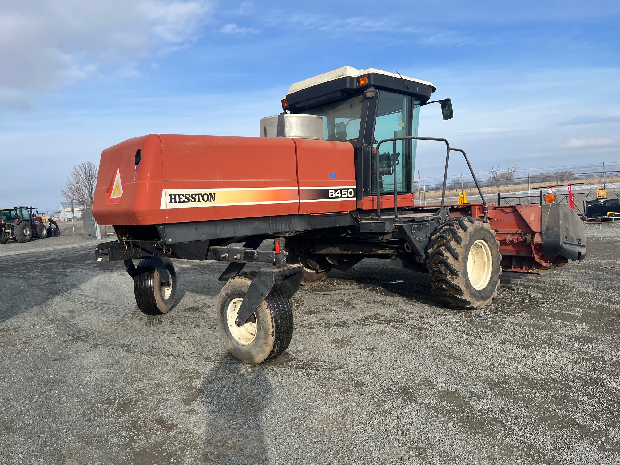 1998 Hesston 8450 Swather