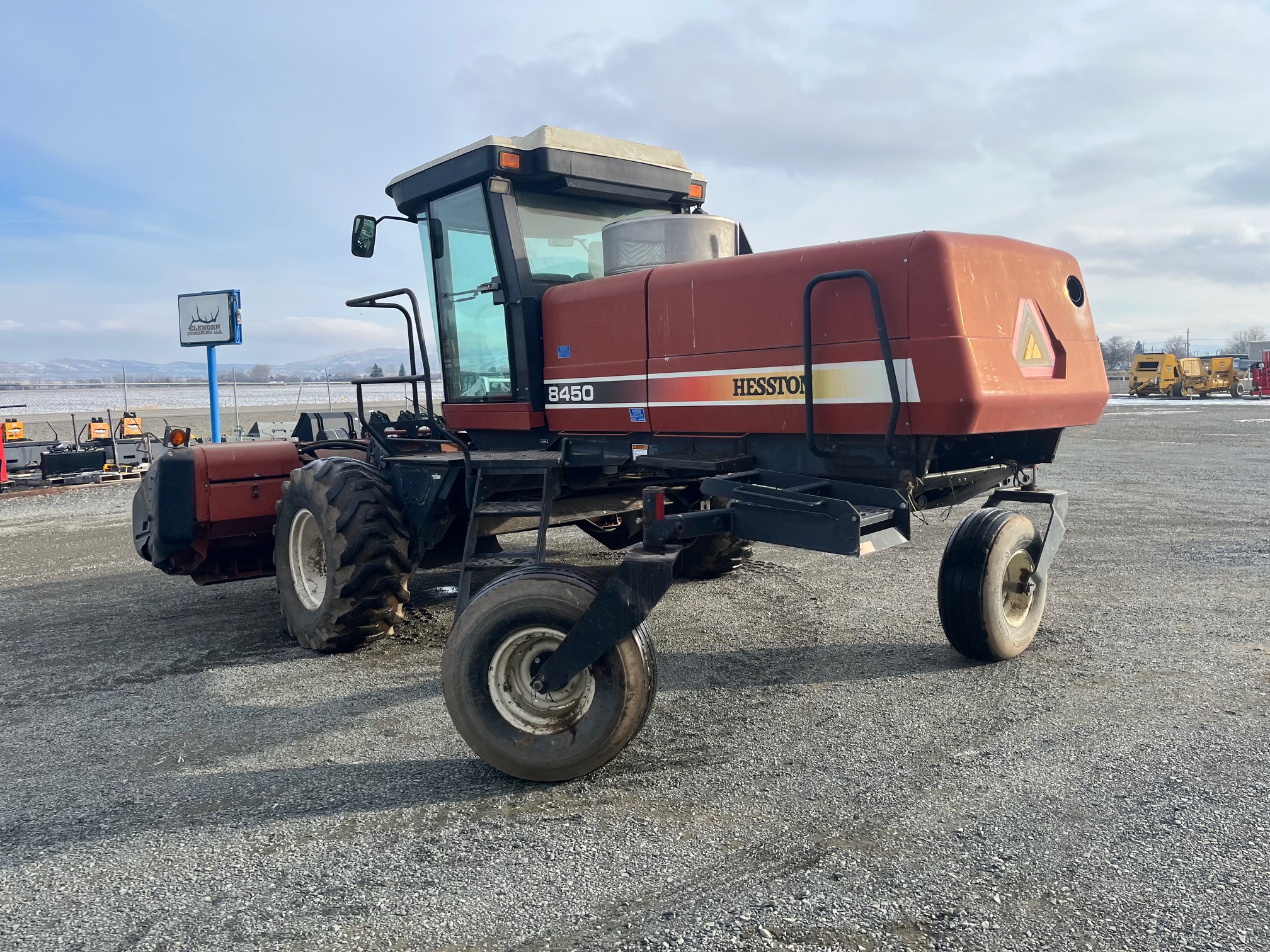 1998 Hesston 8450 Swather