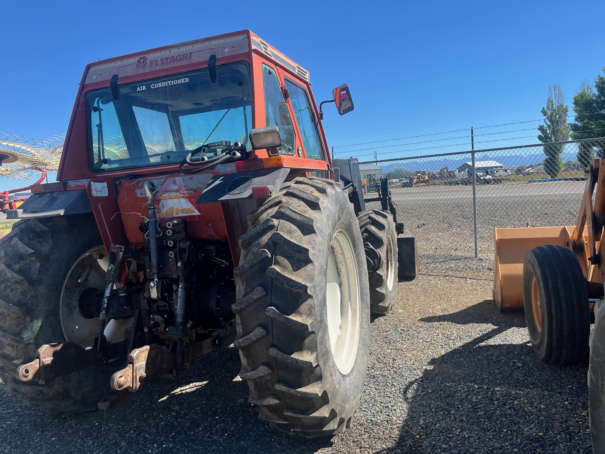 1992 Fiat Hesston 100-90 Tractor