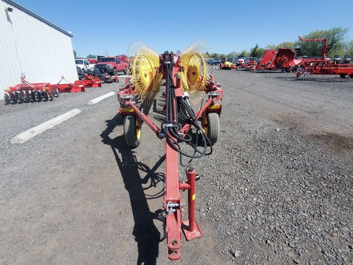 2017 New Holland 1428 Rake