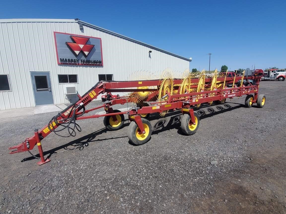 2017 New Holland 1428 Rake