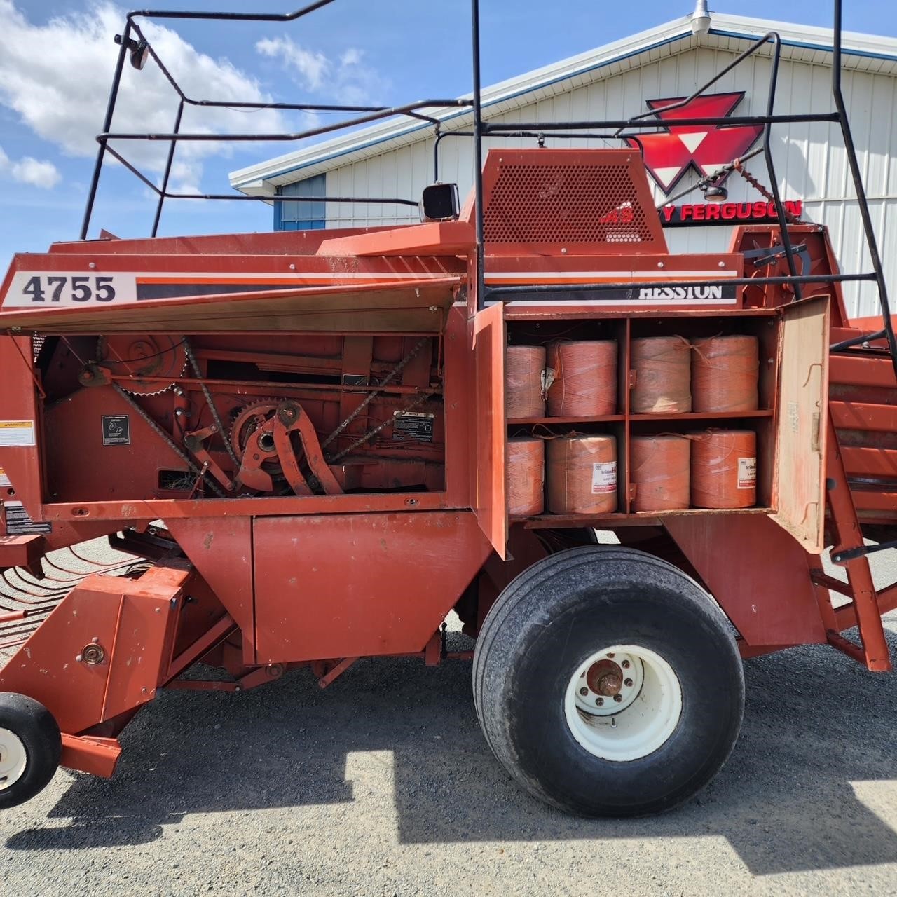 Hesston 4755 Baler/Big Square