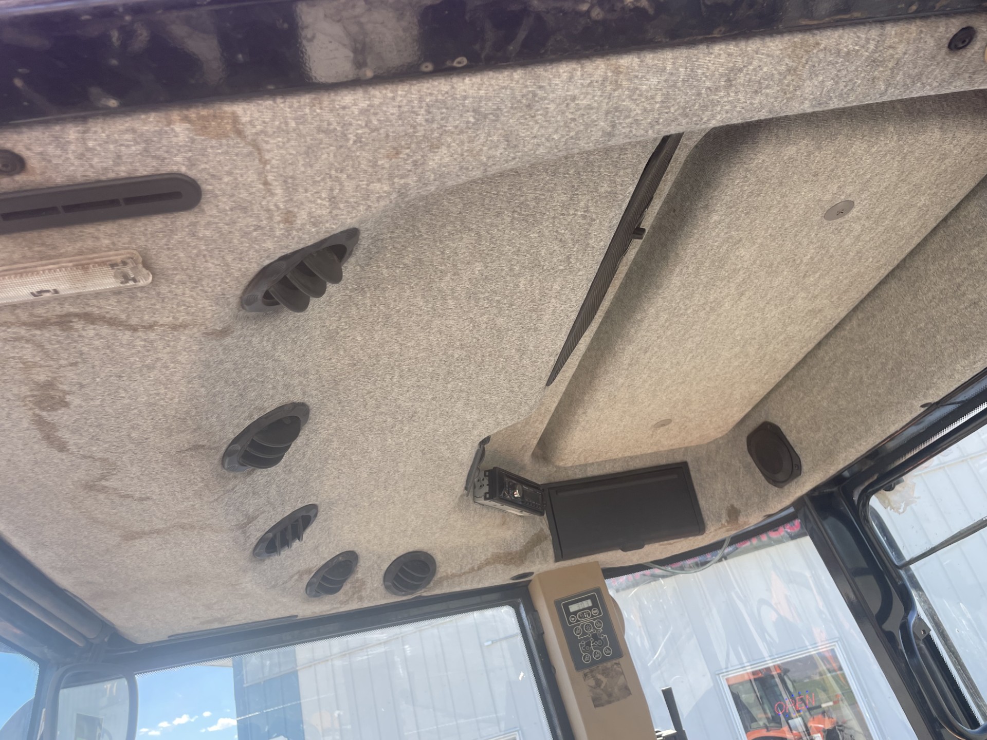 2003 AGCO RT100 Tractor