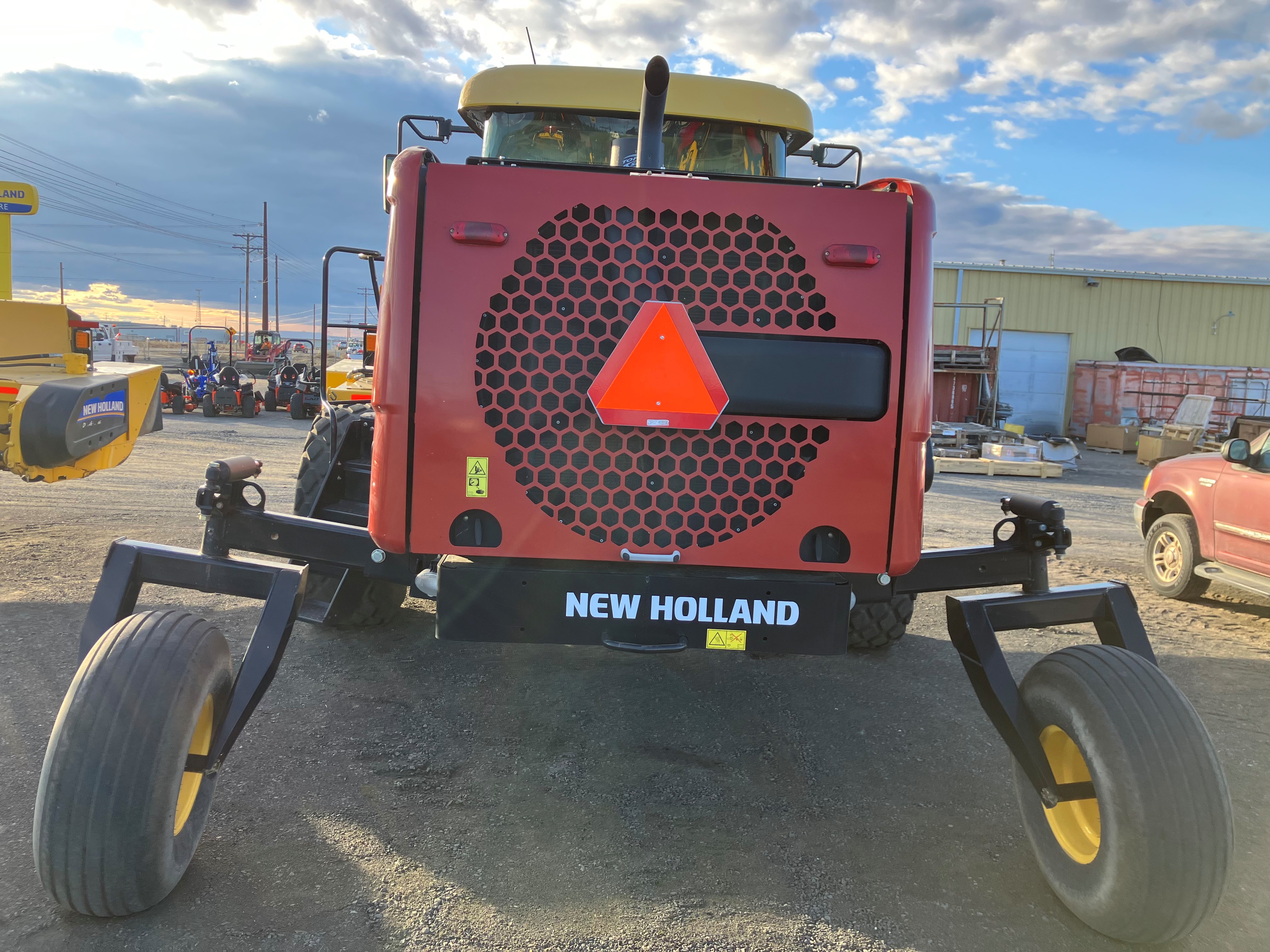 2019 New Holland SPEEDROWER 260 Windrower