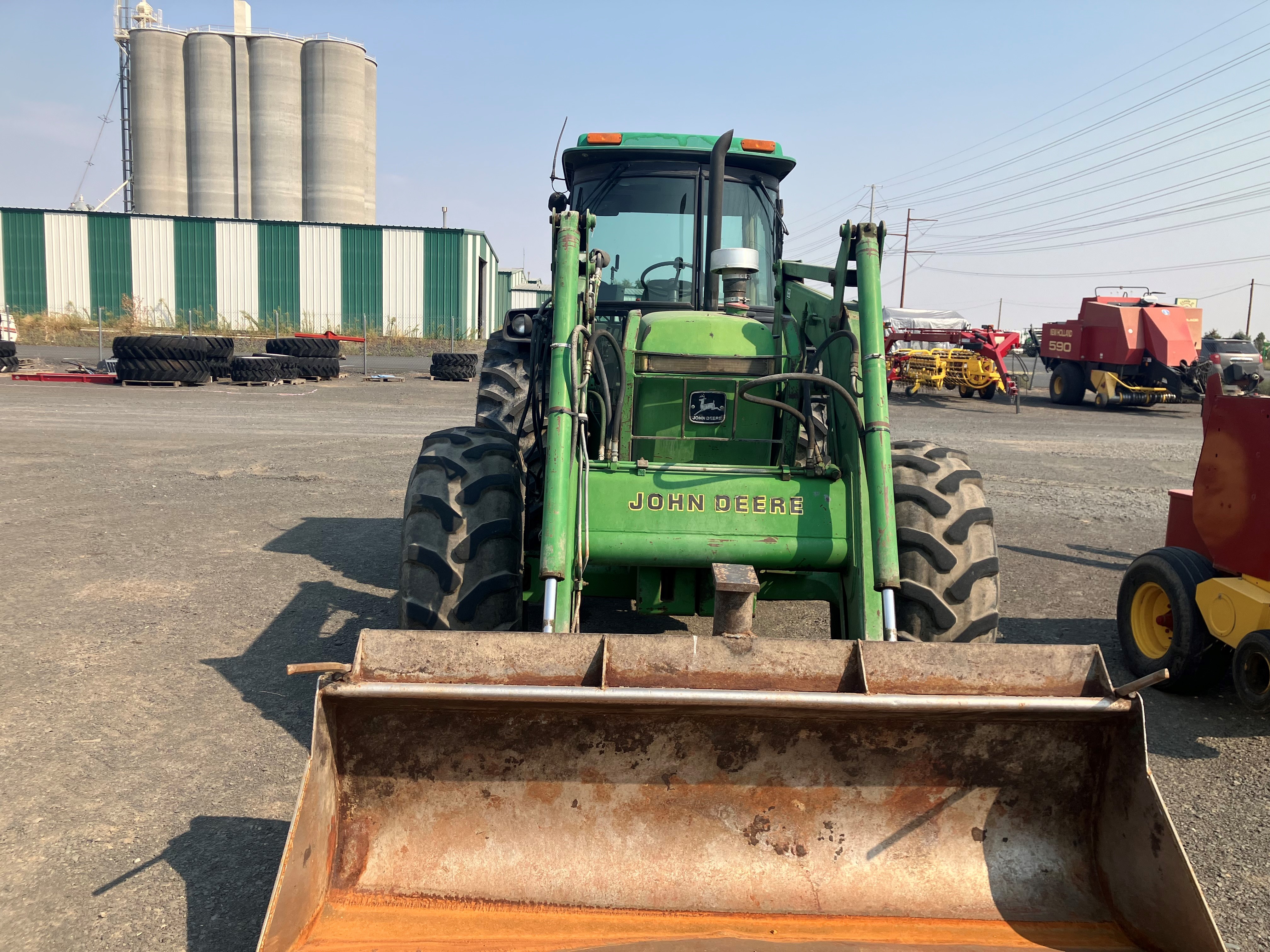 1992 John Deere 3255 Tractor