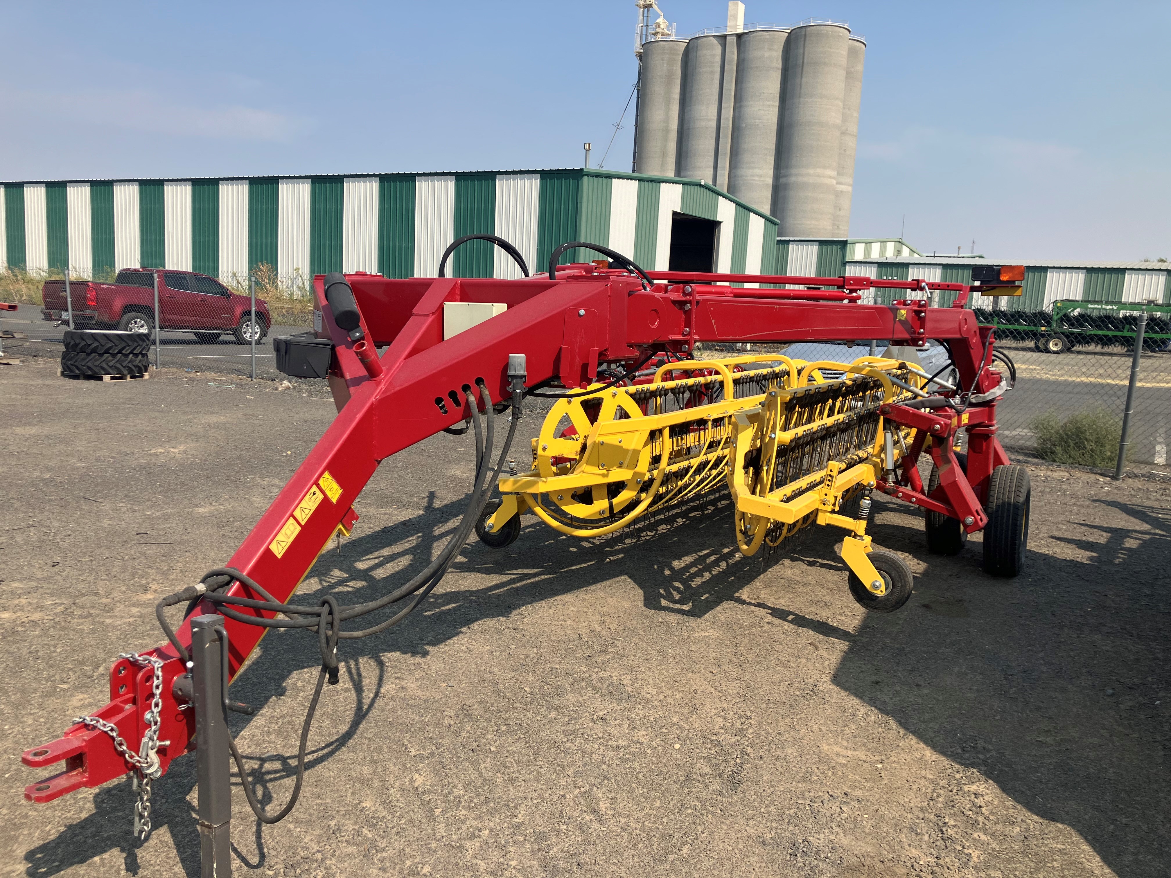 2020 New Holland ROLABAR 230 Rake