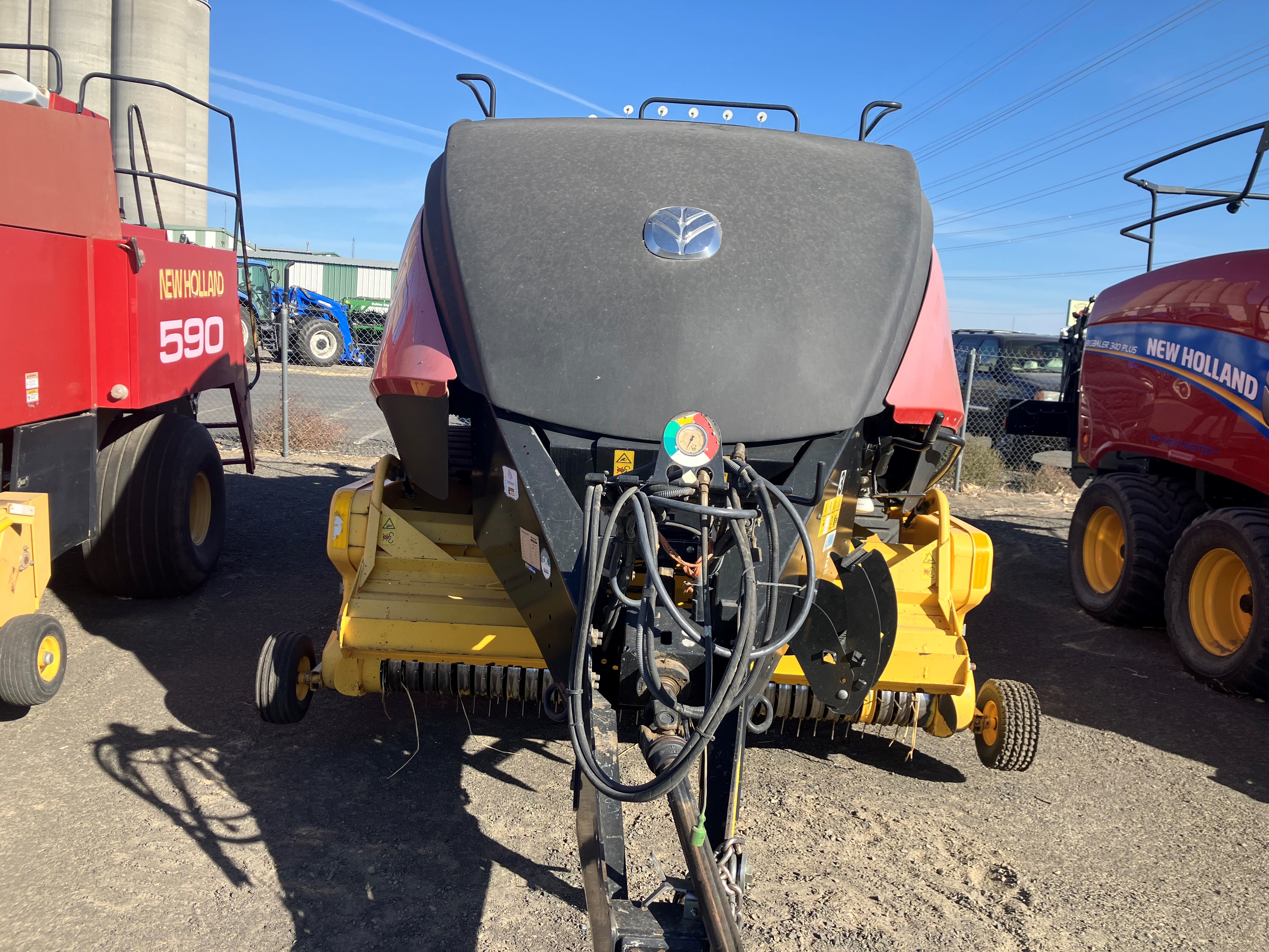 2015 New Holland 340S Baler/Square