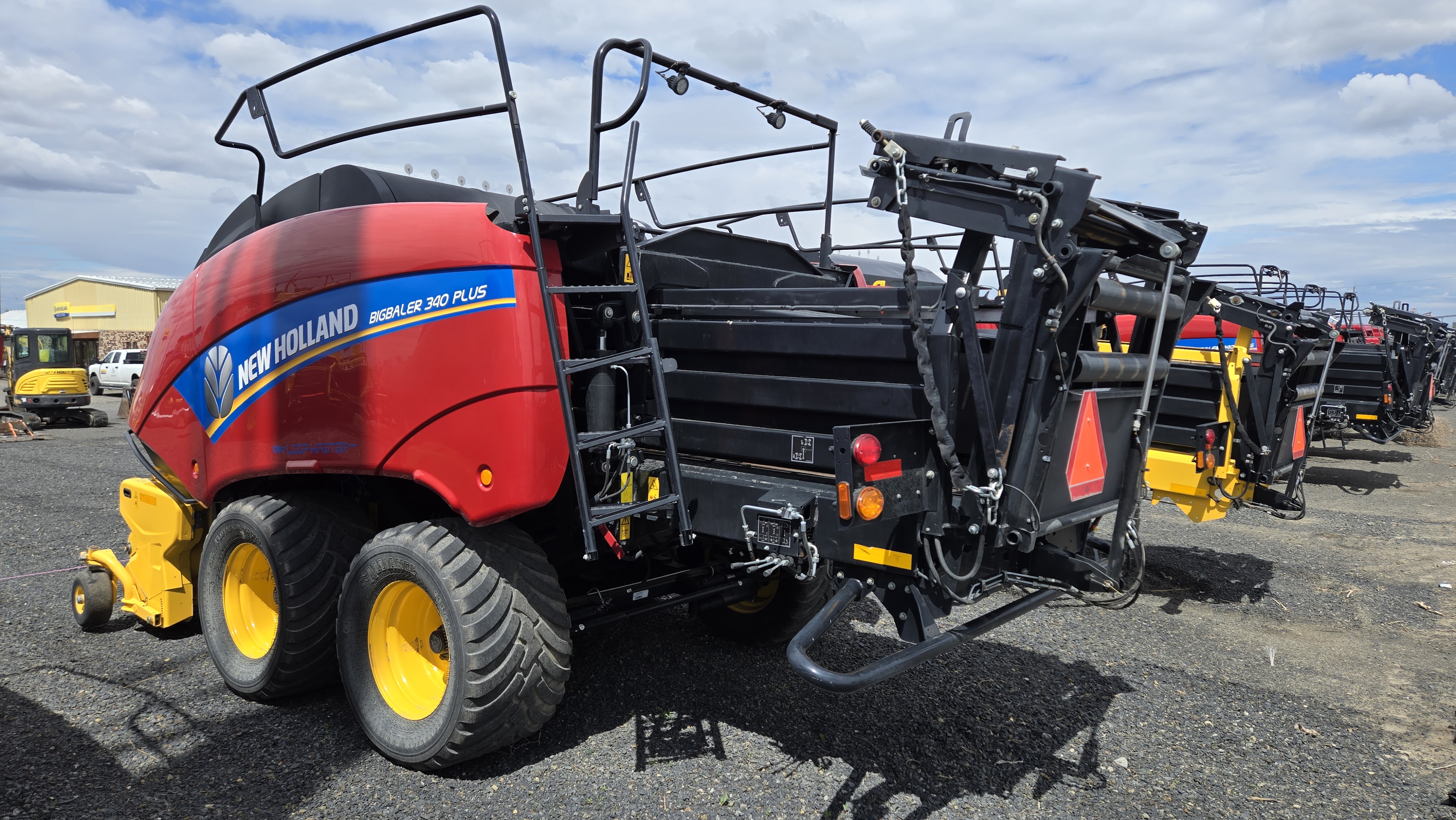 2021 New Holland 340S PLUS Baler/Square