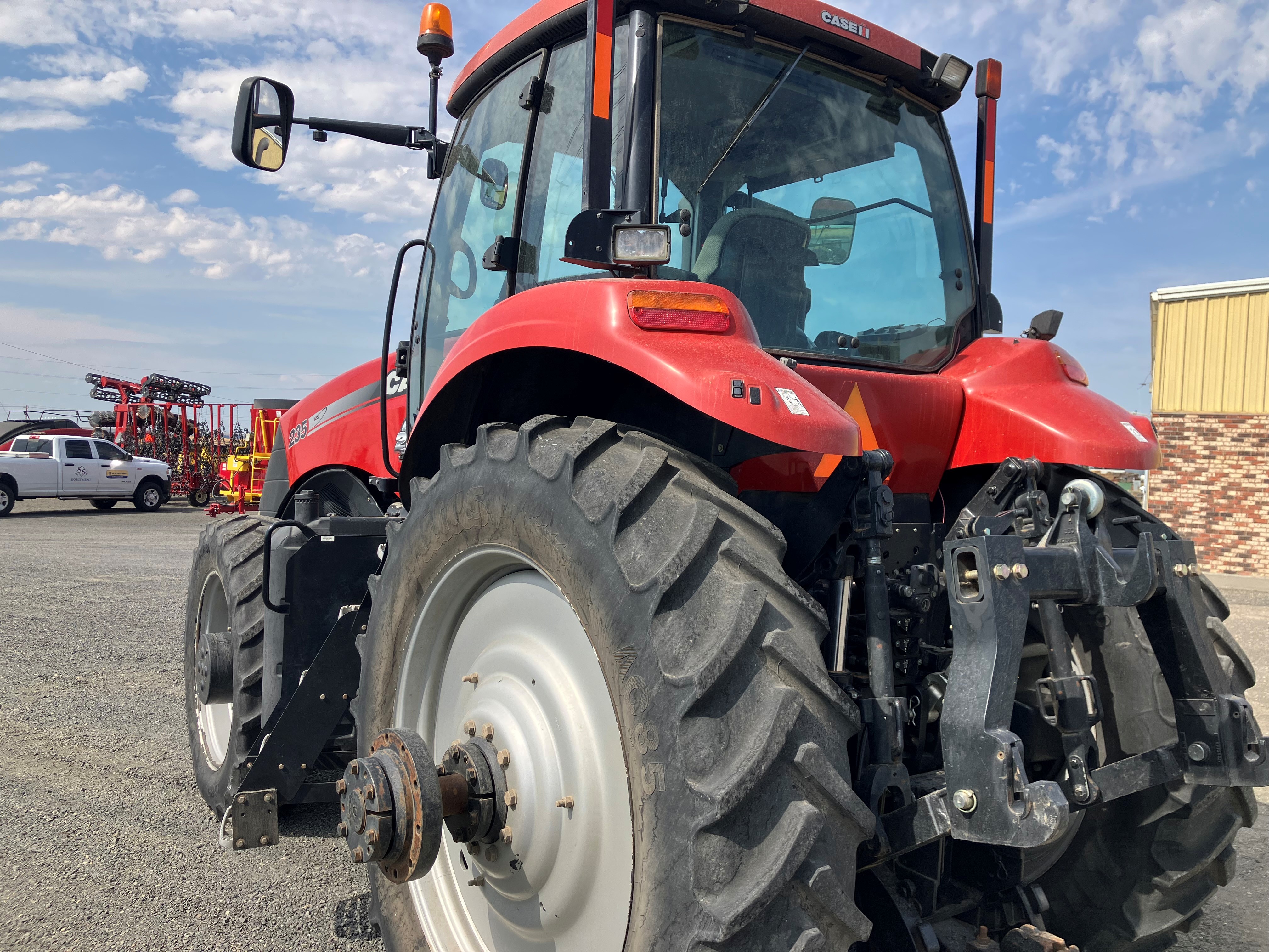 2013 Case IH MAGNUM 235 Tractor