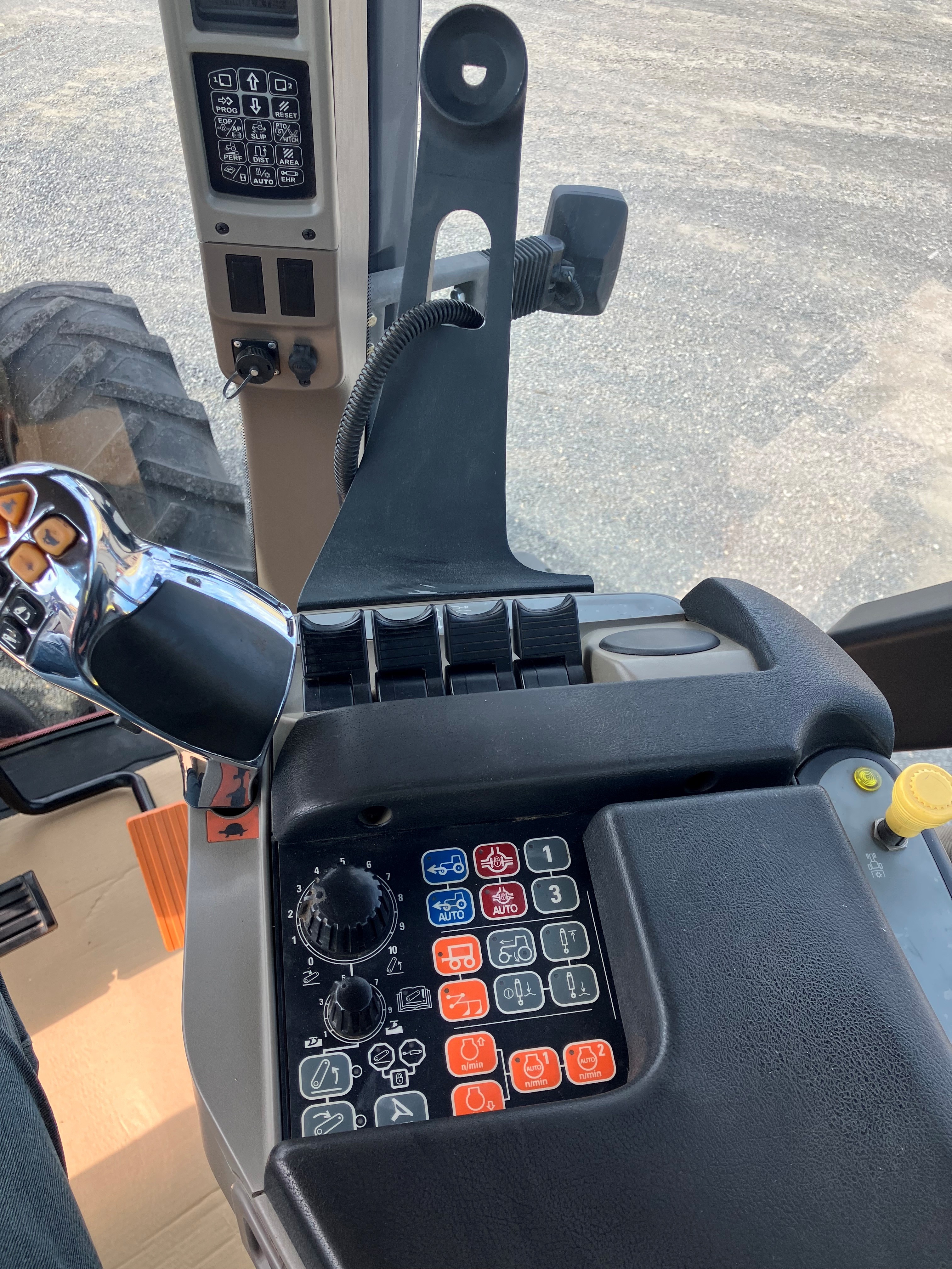 2013 Case IH MAGNUM 235 Tractor