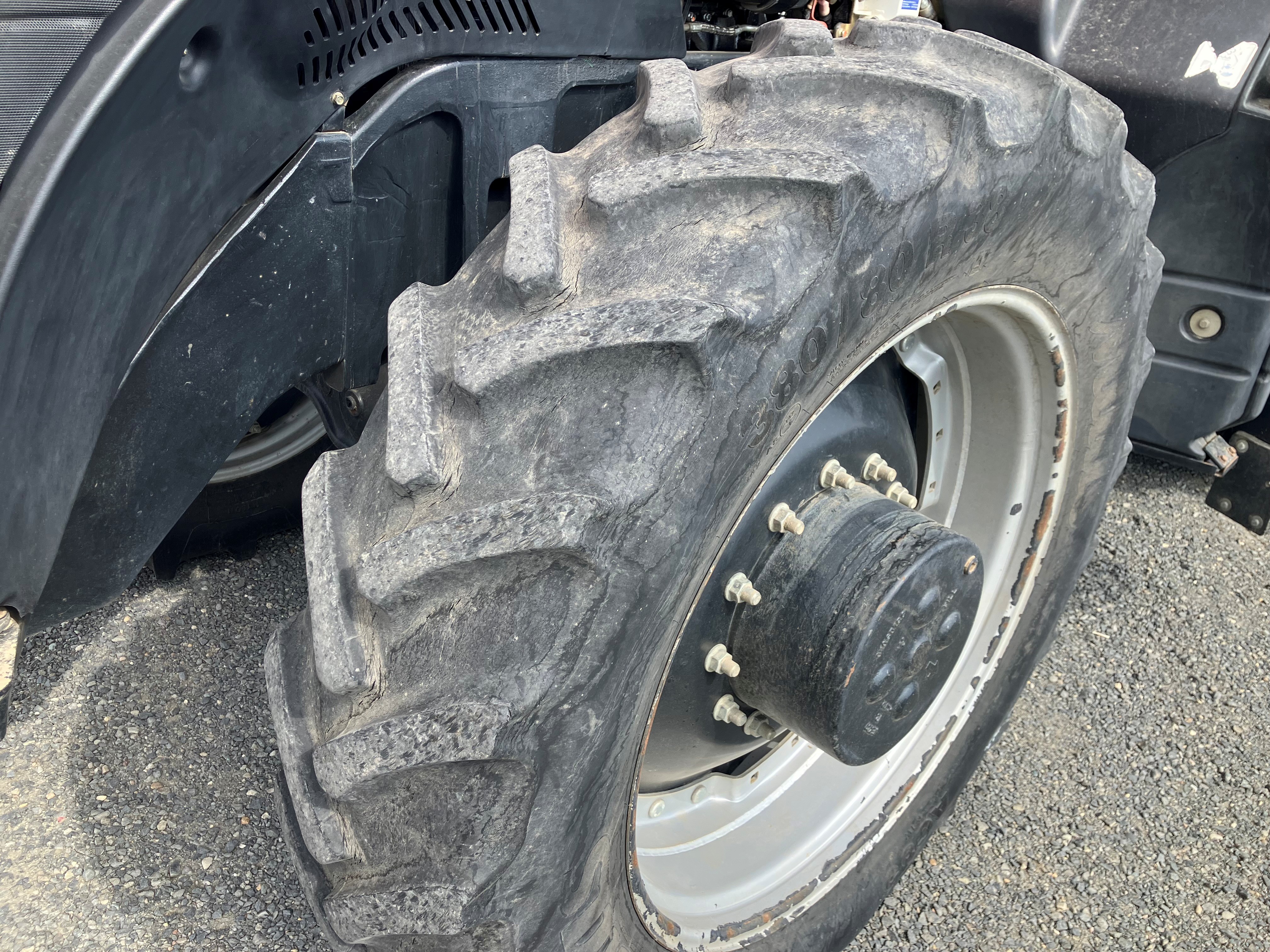 2013 Case IH MAGNUM 235 Tractor