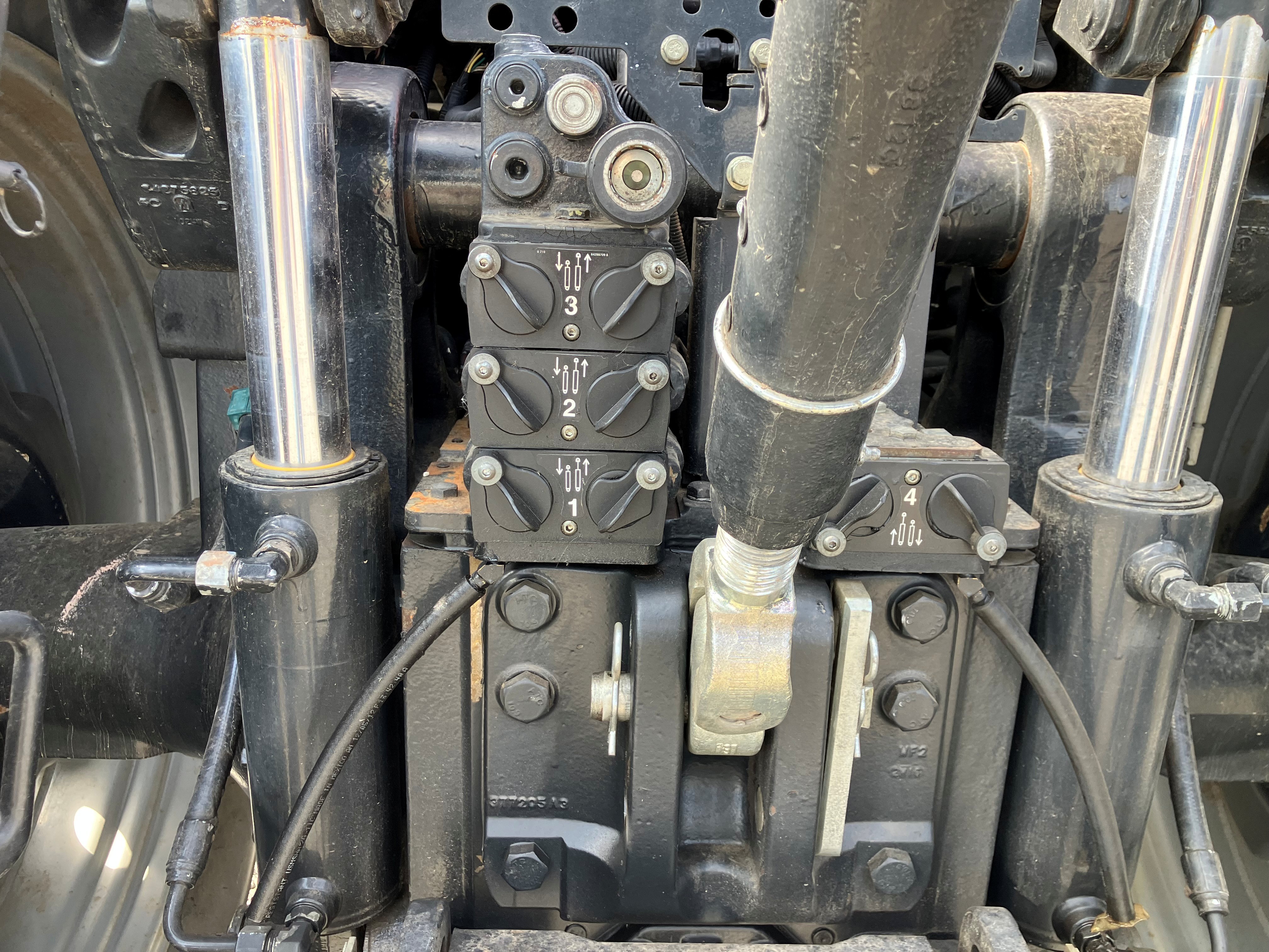 2013 Case IH MAGNUM 235 Tractor