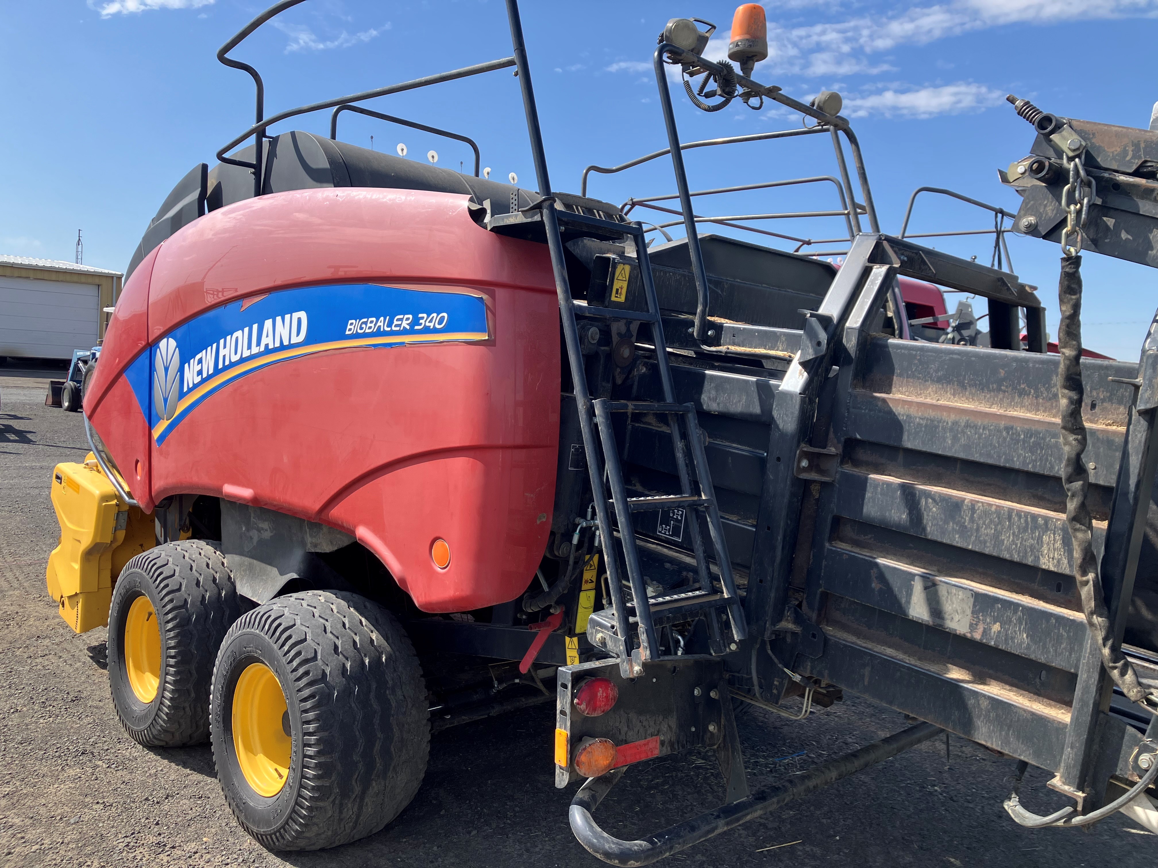 2016 New Holland 340S Baler/Square