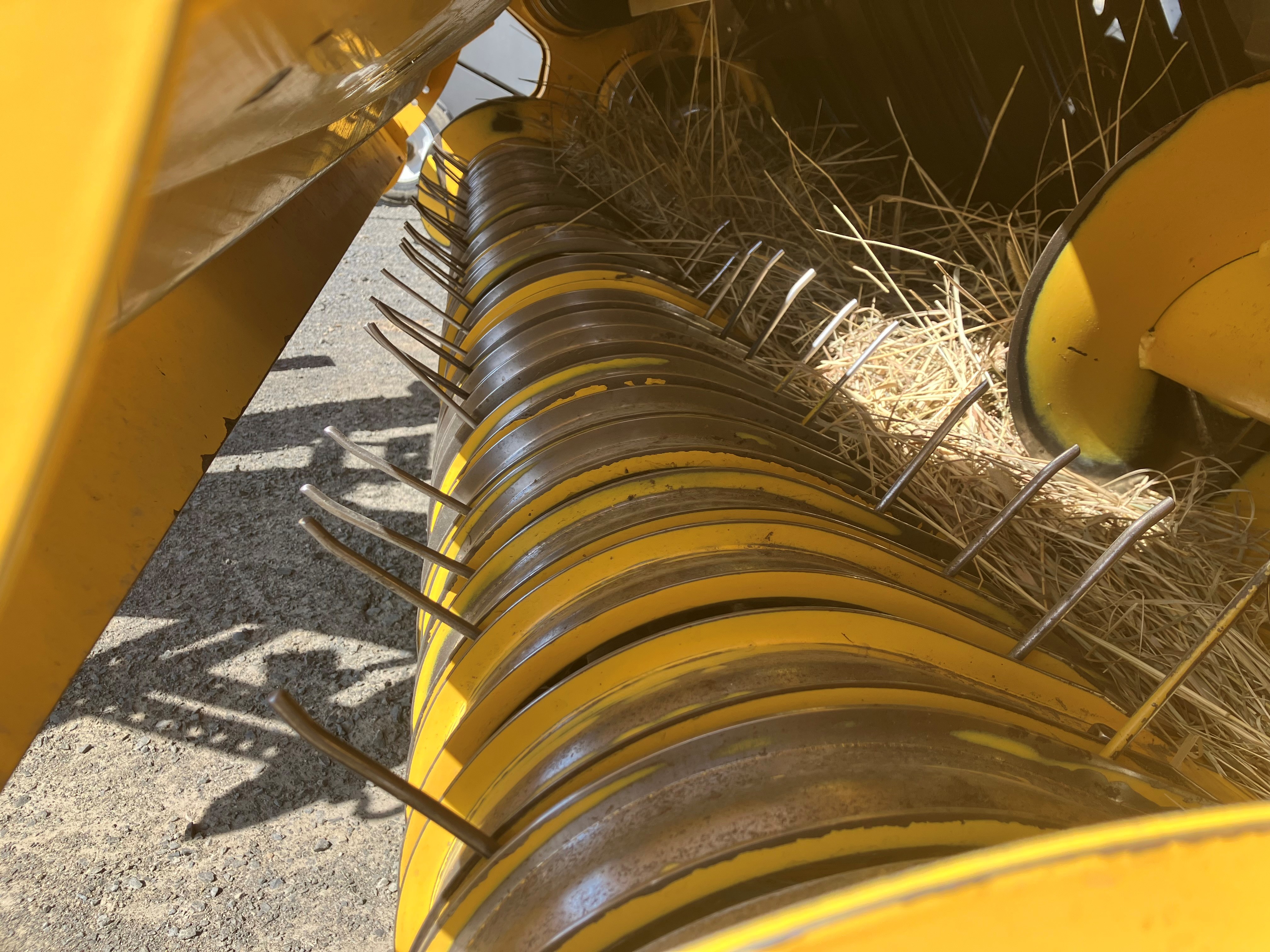 2016 New Holland 340S Baler/Square