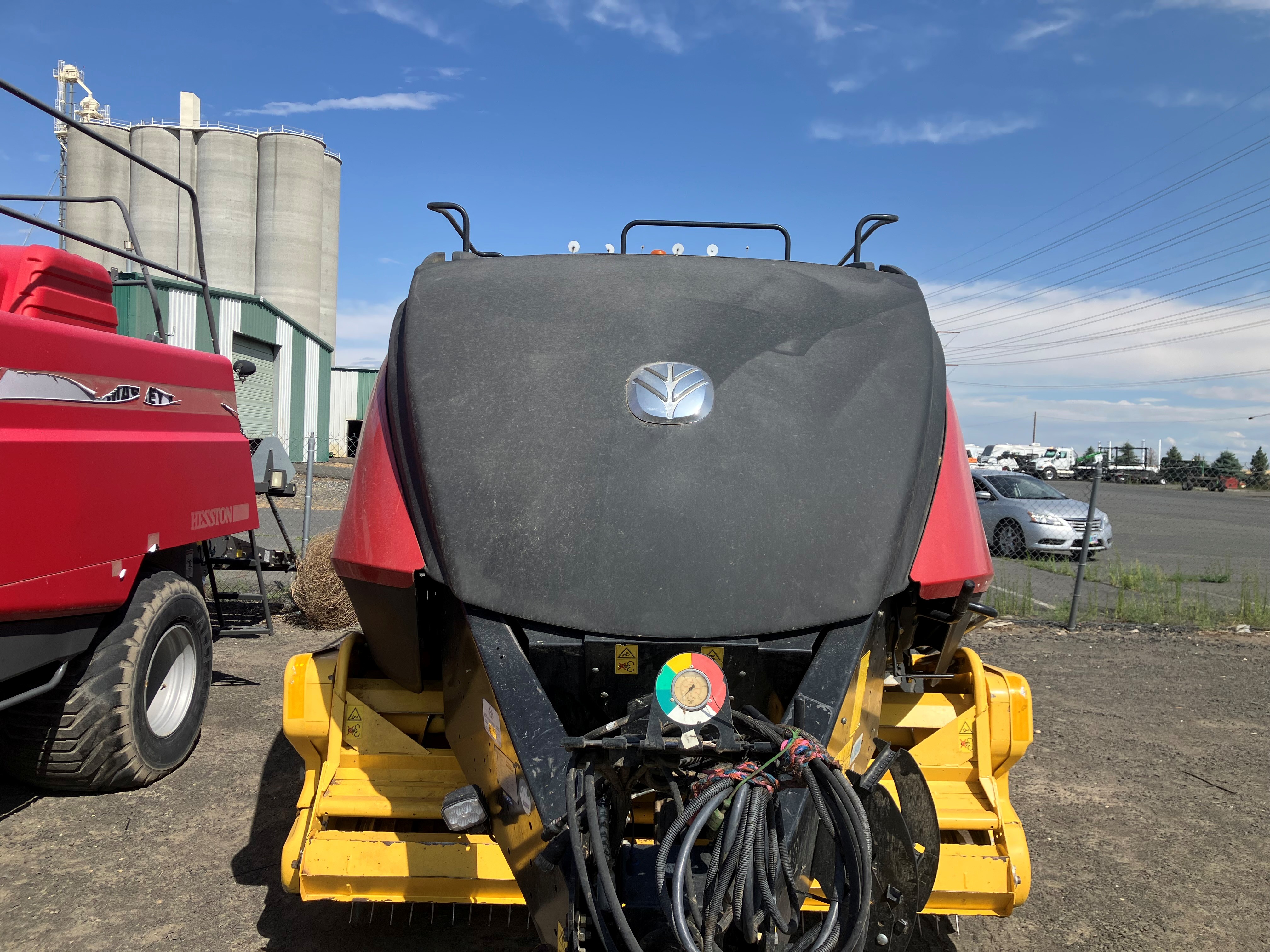 2016 New Holland 340S Baler/Square