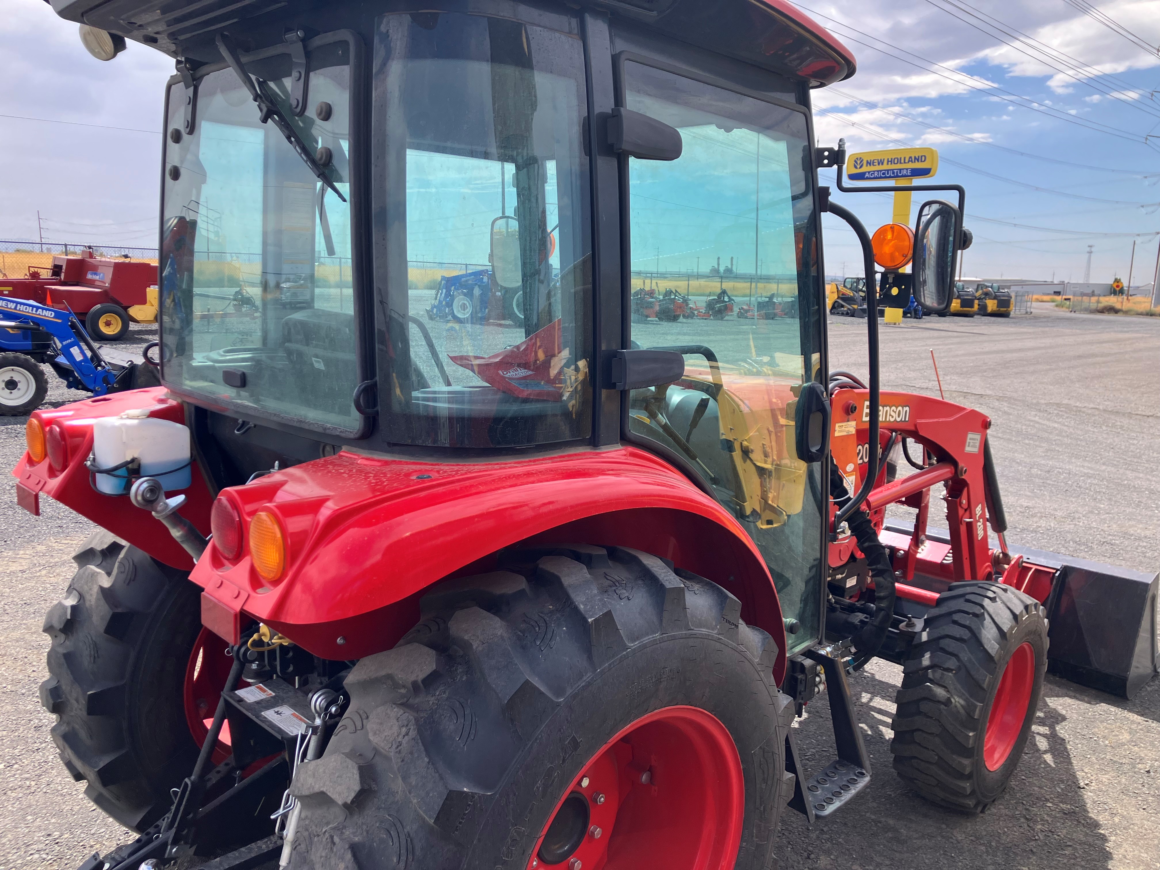 2022 Branson 5520CH Tractor