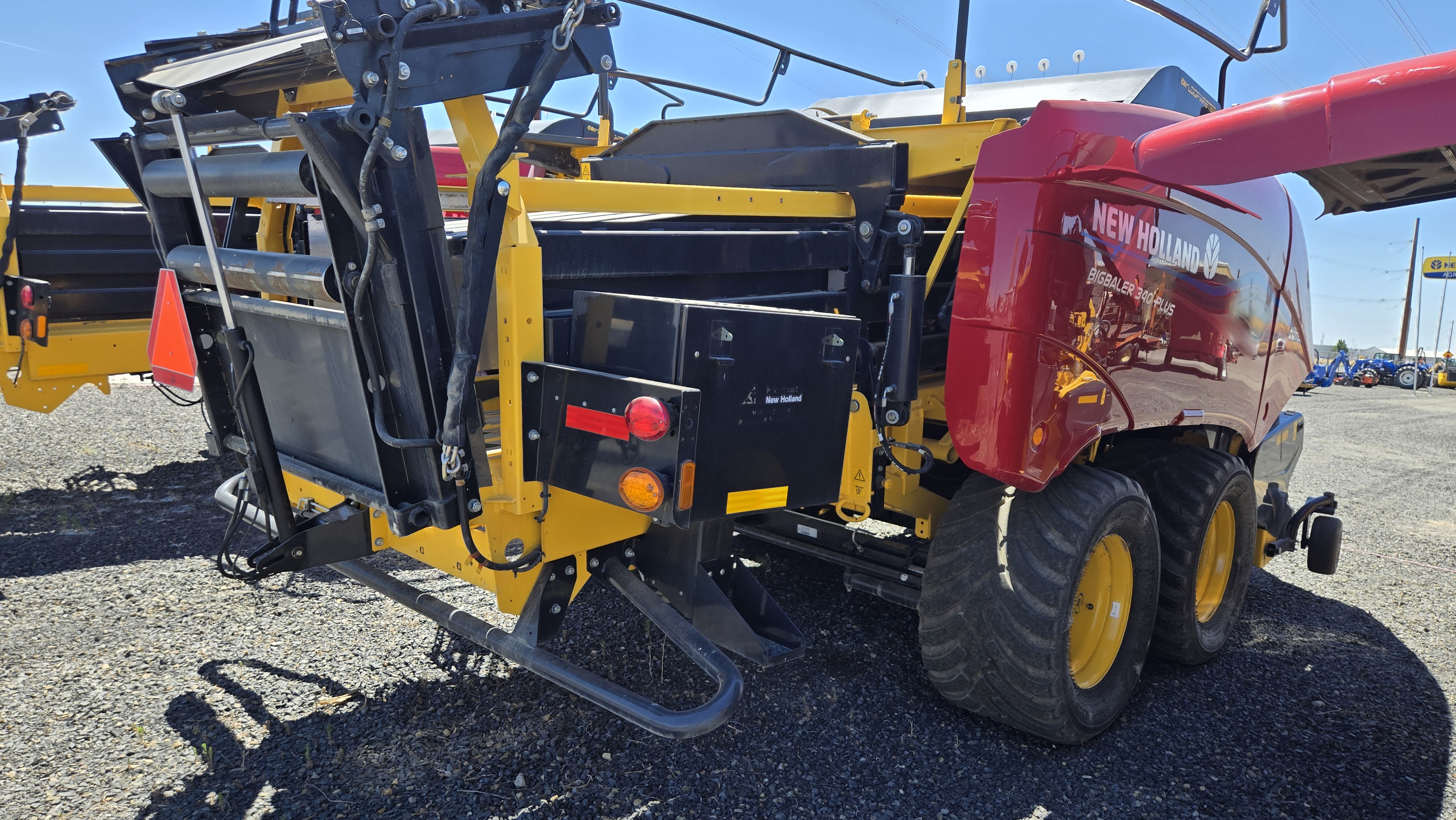 2023 New Holland 340S PLUS Baler/Square