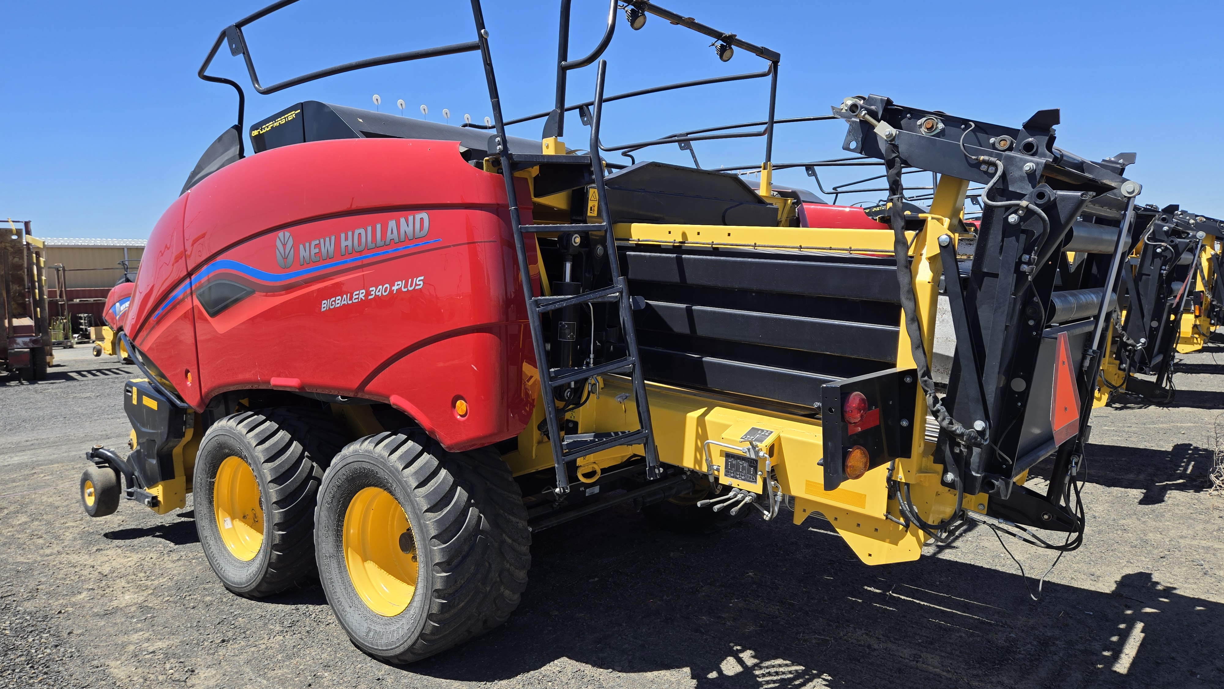 2023 New Holland 340S PLUS Baler/Square