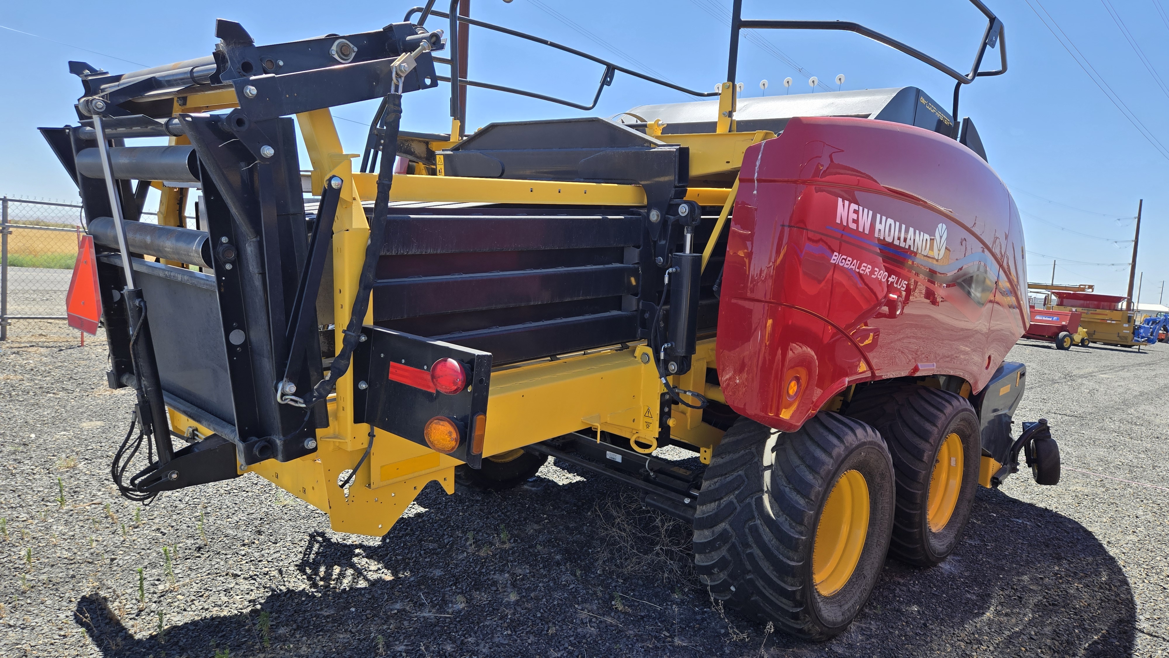 2023 New Holland 340S PLUS Baler/Square