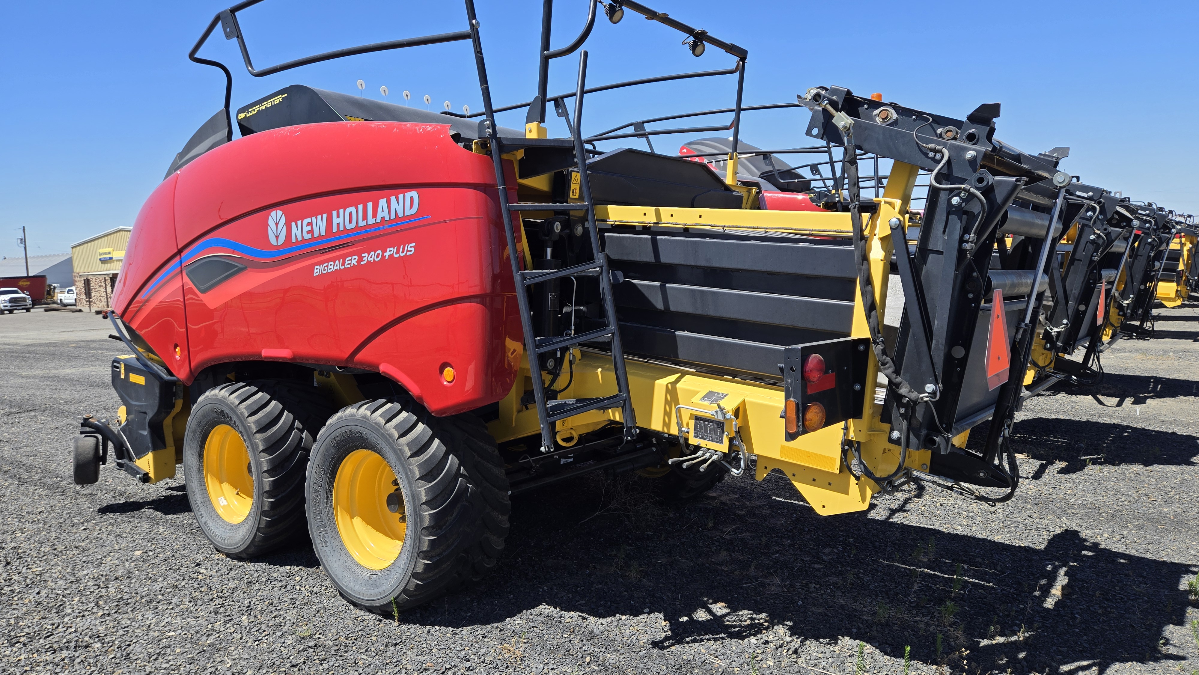 2023 New Holland 340S PLUS Baler/Square