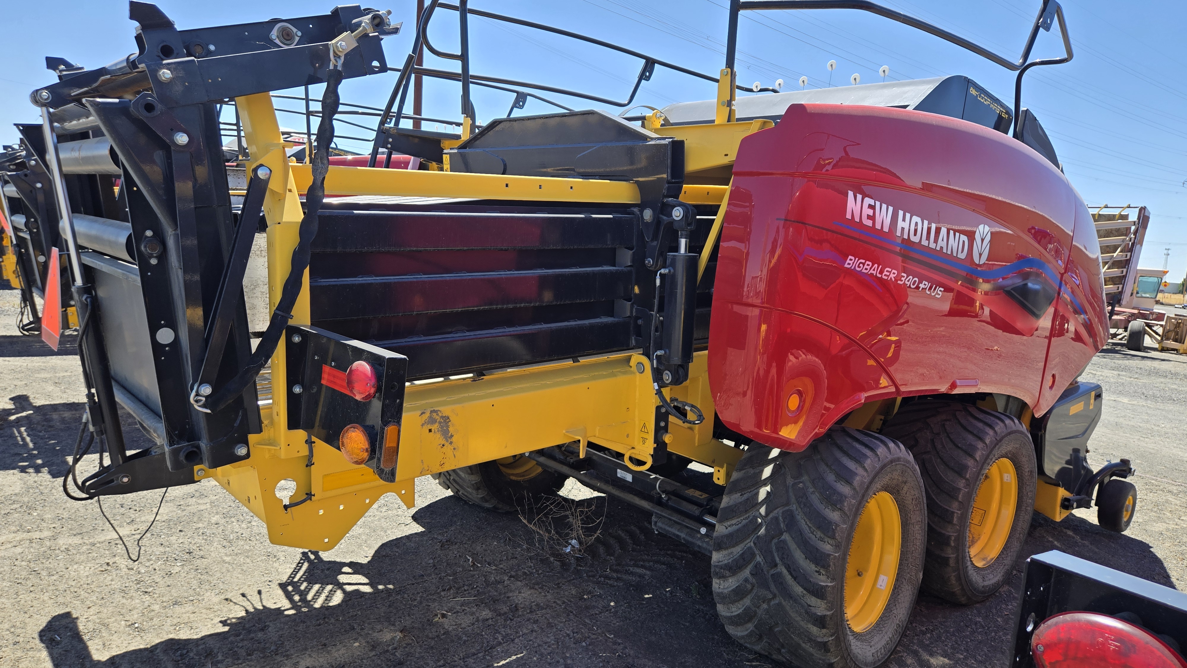 2022 New Holland 340S PLUS Baler/Square