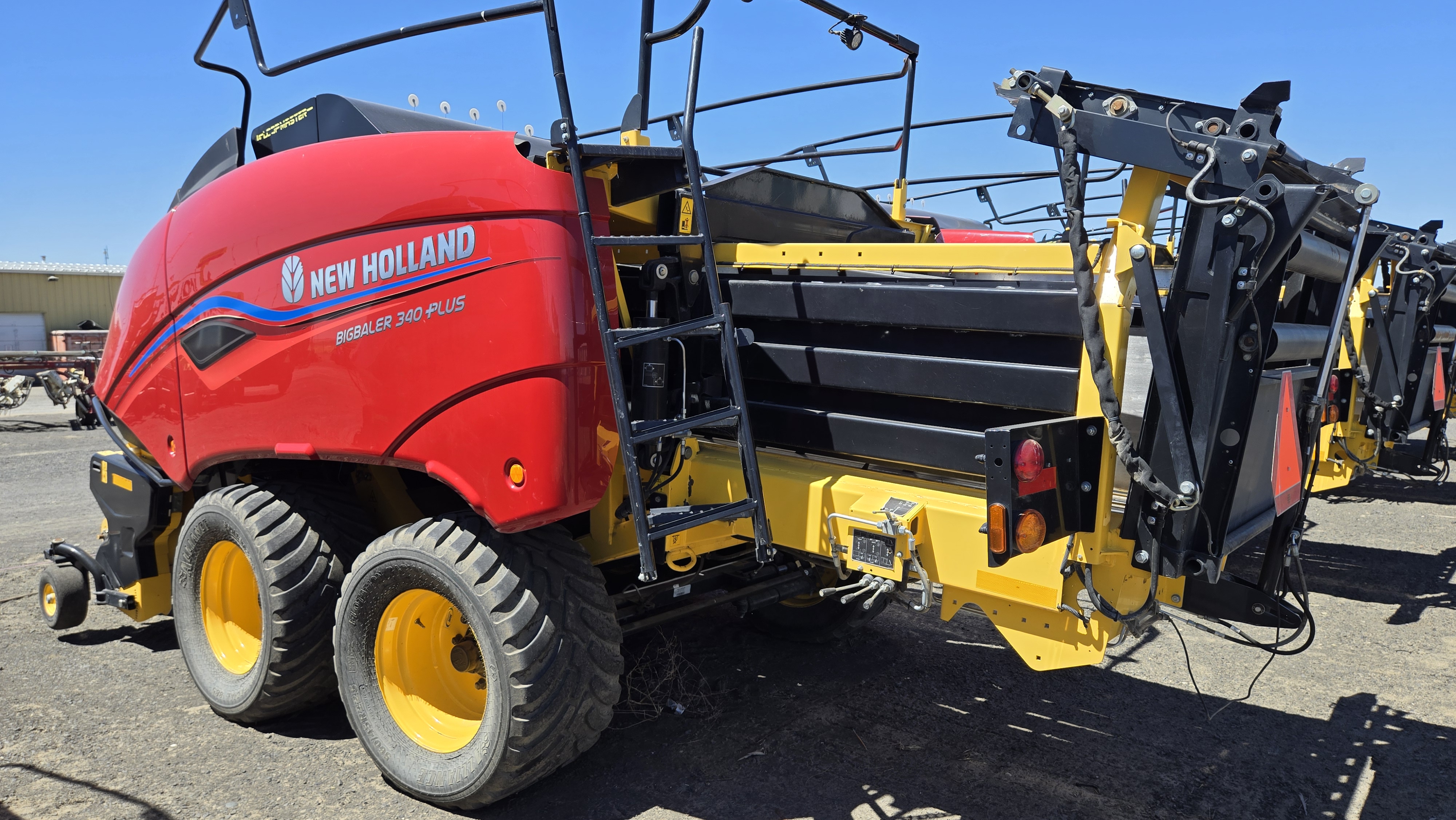 2022 New Holland 340S PLUS Baler/Square