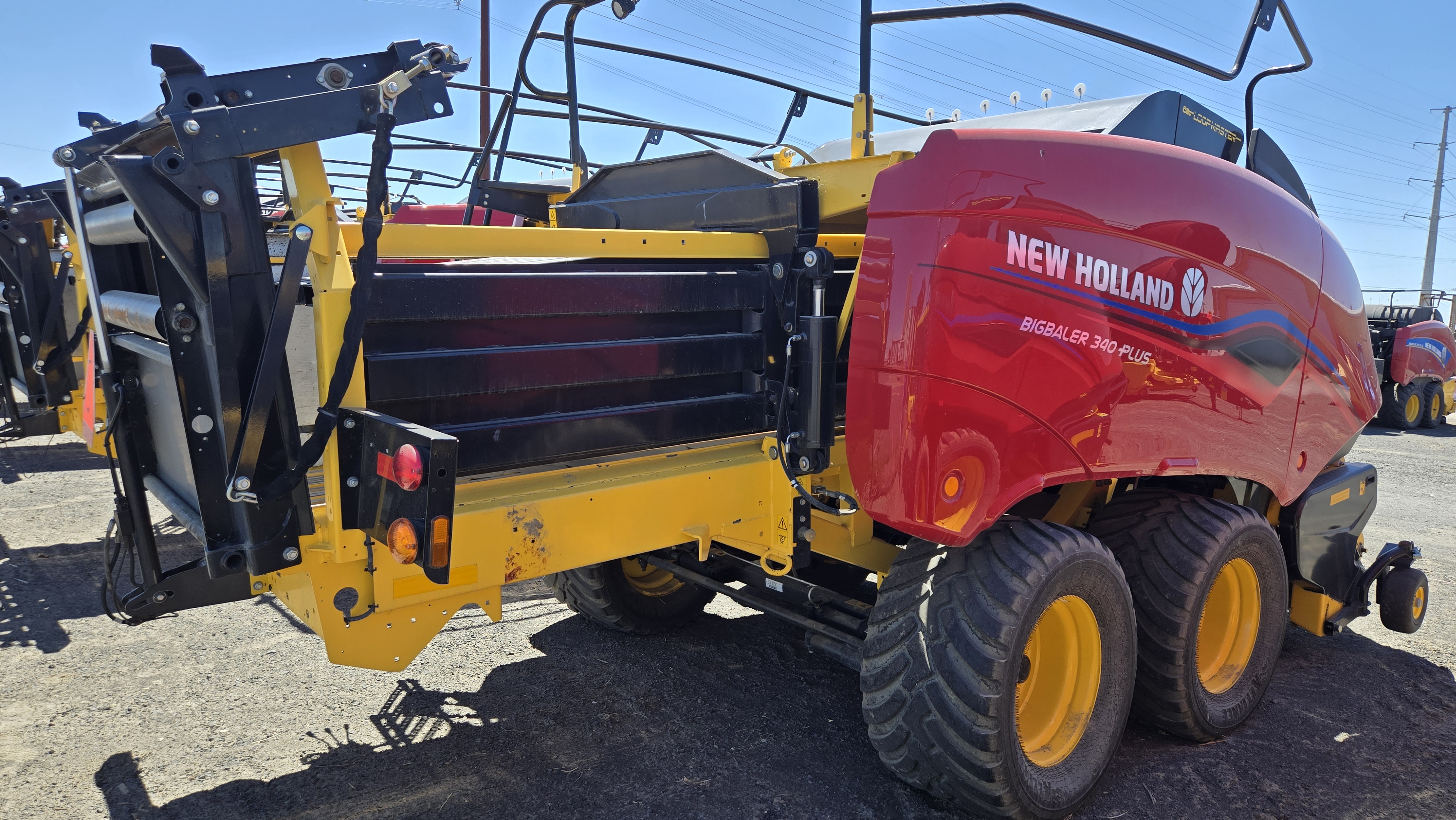 2022 New Holland 340S PLUS Baler/Square