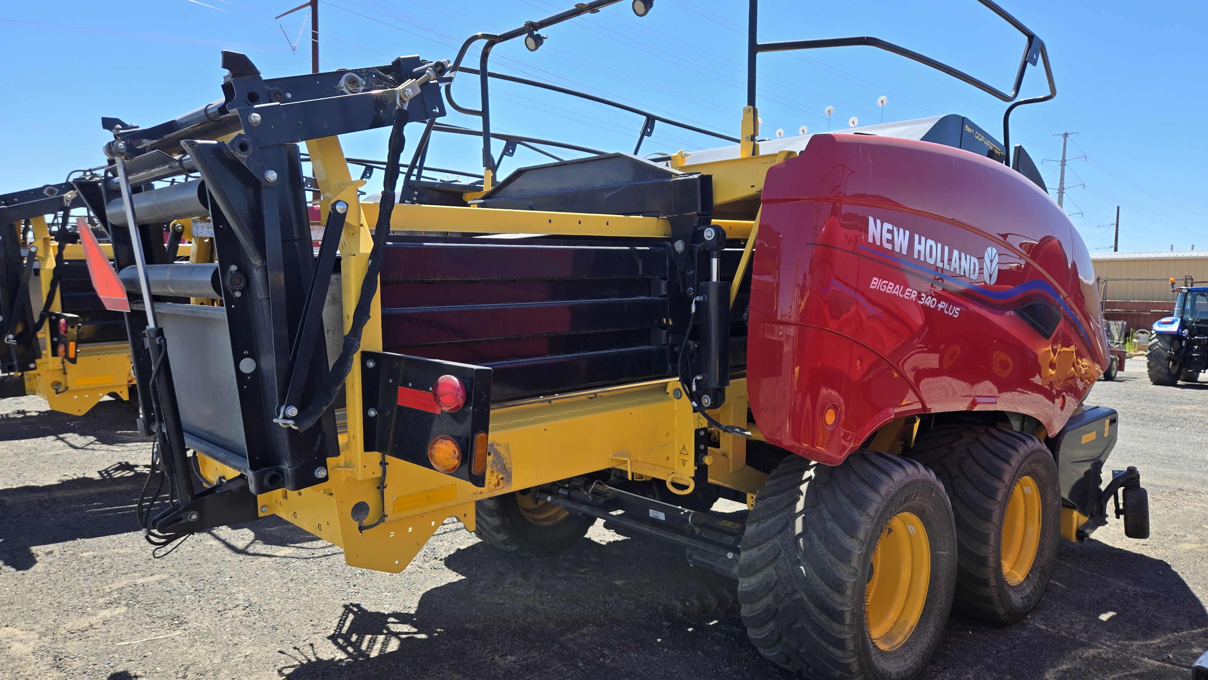 2022 New Holland 340S PLUS Baler/Square
