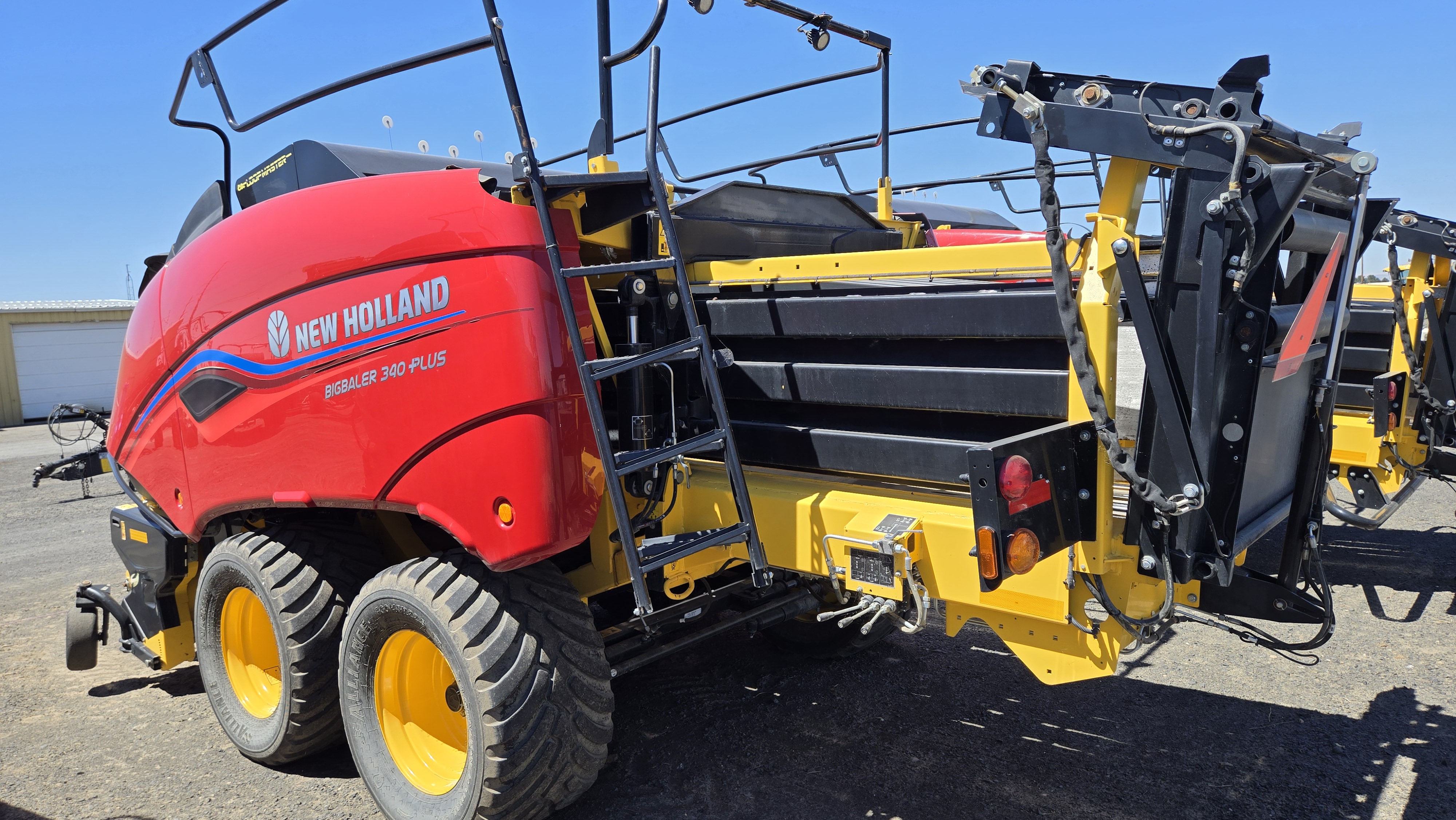 2022 New Holland 340S PLUS Baler/Square
