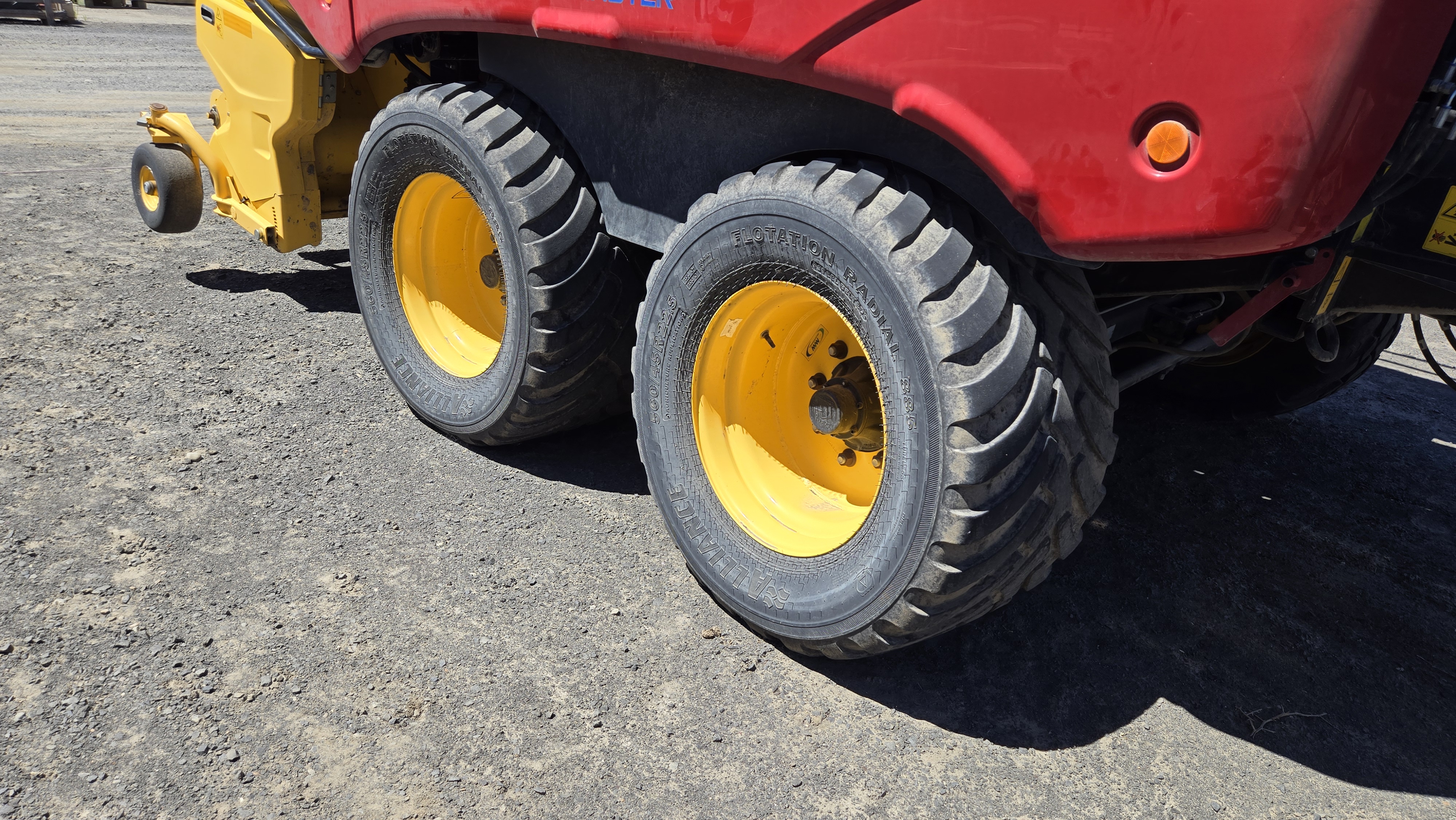 2021 New Holland 340S PLUS Baler/Square