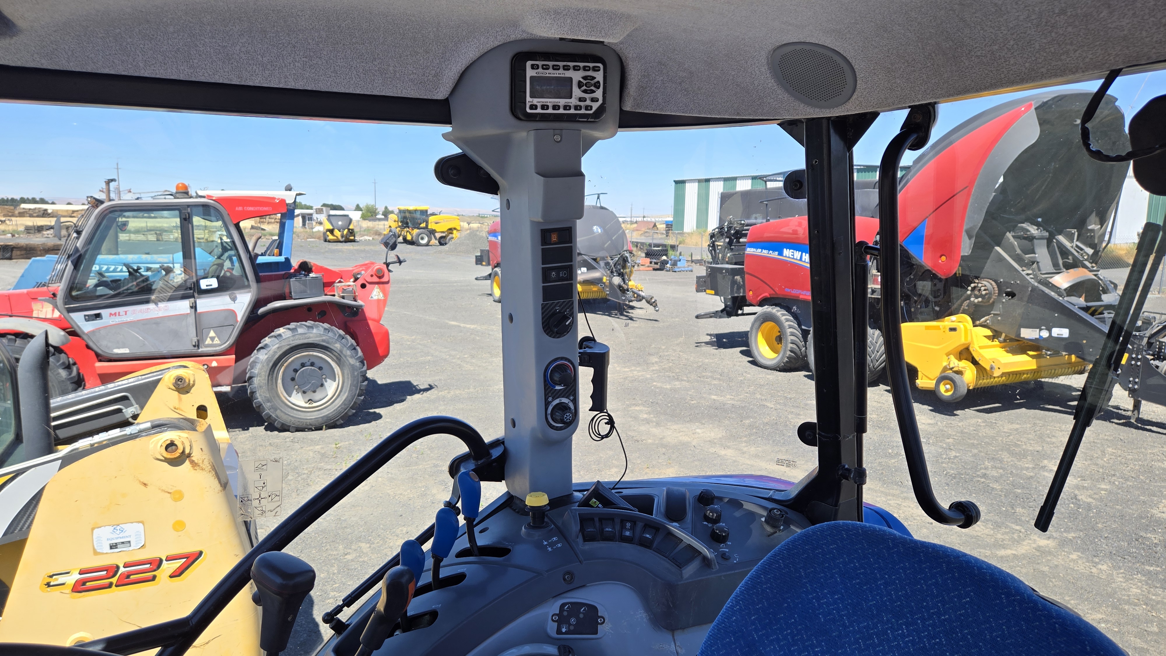 2013 New Holland T5.115 Tractor