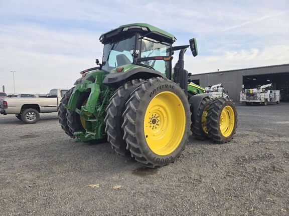 2023 John Deere 8R 370 Tractor