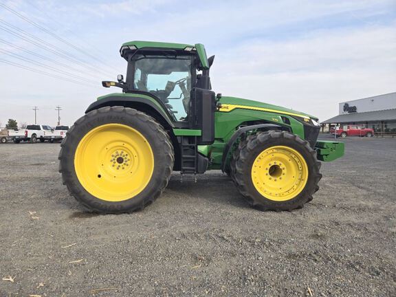 2023 John Deere 8R 370 Tractor