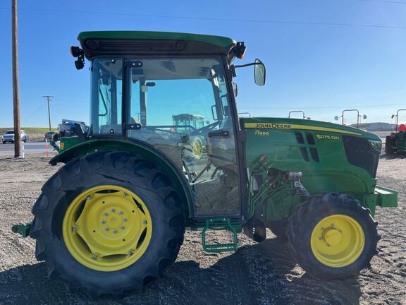 2022 John Deere 5075GN Tractor